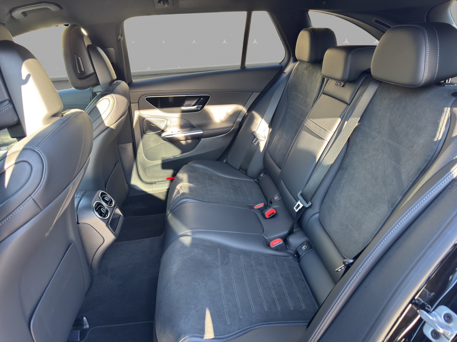 MERCEDES-BENZ C 220 d T 4 Matic Swiss Star-image-13