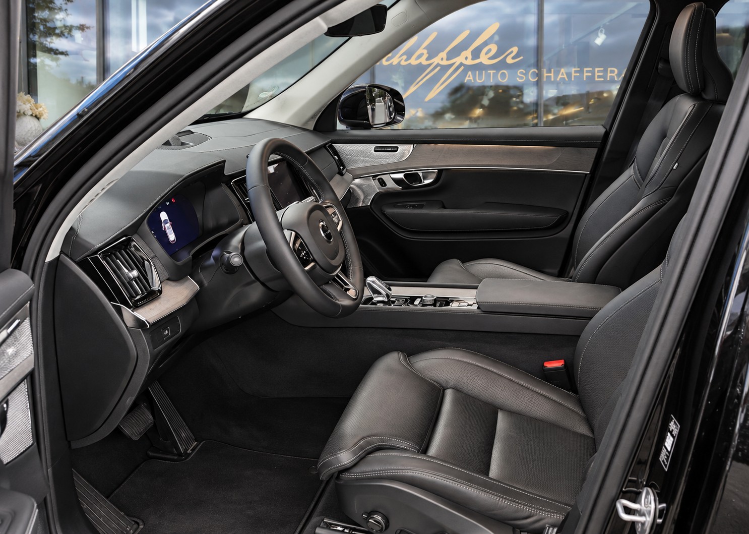VOLVO XC90 B5 Benzin Mild Hybrid AWD Ultra Bright Geartronic *Bowers&Wilkins*-image-4
