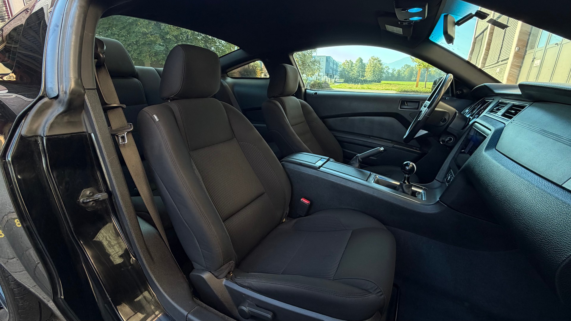 FORD Mustang coupe 3.7 V6-image-5
