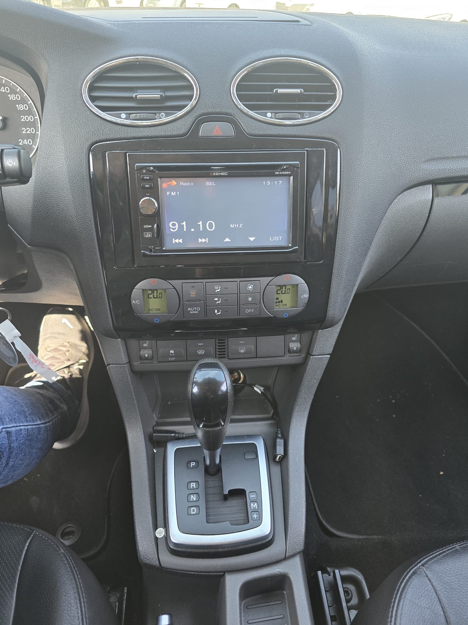 FORD Focus 2.0i Carving-image-8