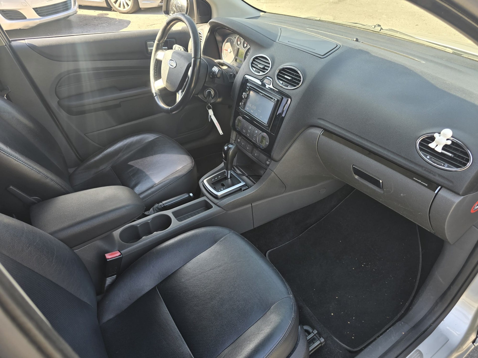 FORD Focus 2.0i Carving-image-11