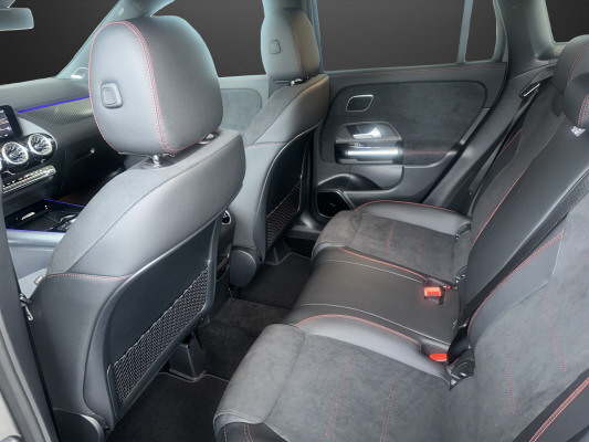 MERCEDES-BENZ GLA 200 Night Star 7G-D-image-6