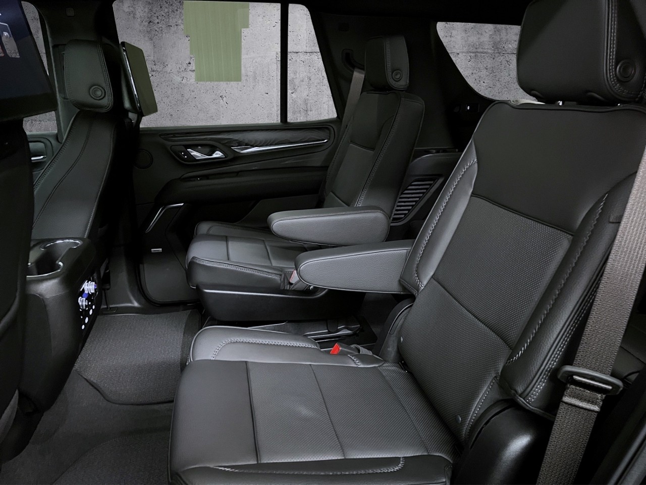 GMC Yukon-image-9