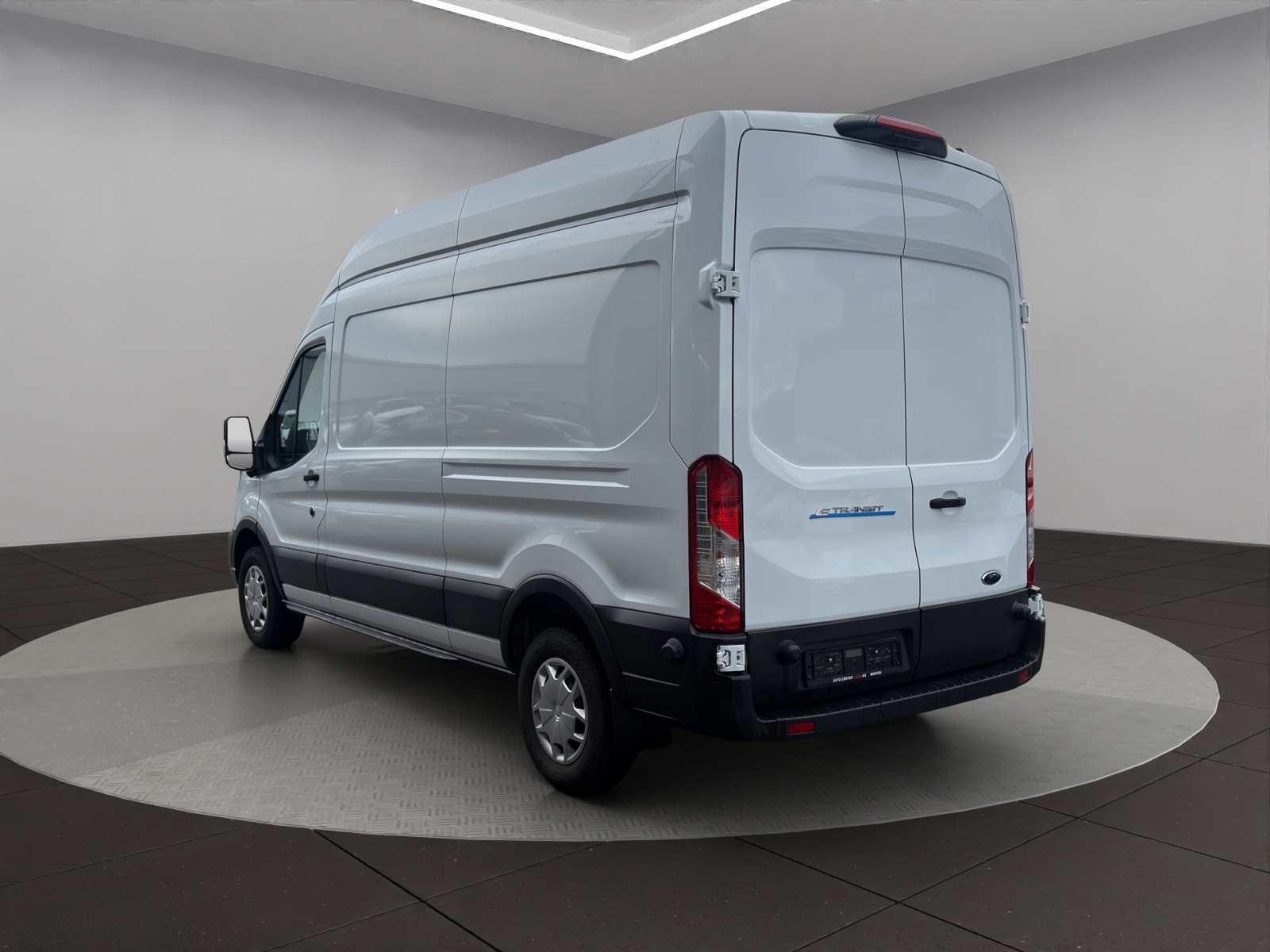 FORD E-Transit Van 350 L3 Basis RWD 68kWh-showroom-element-3