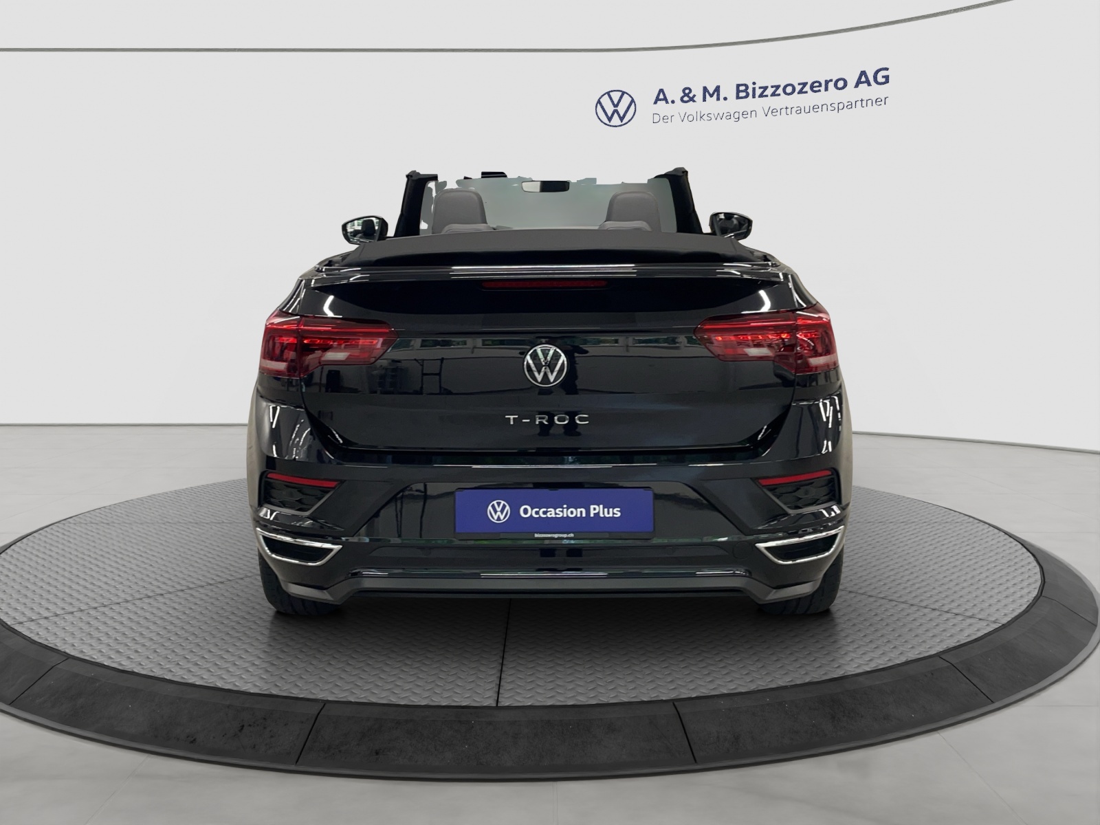 VW T-Roc Cabriolet 1.5 TSI EVO Black & White DSG-image-3