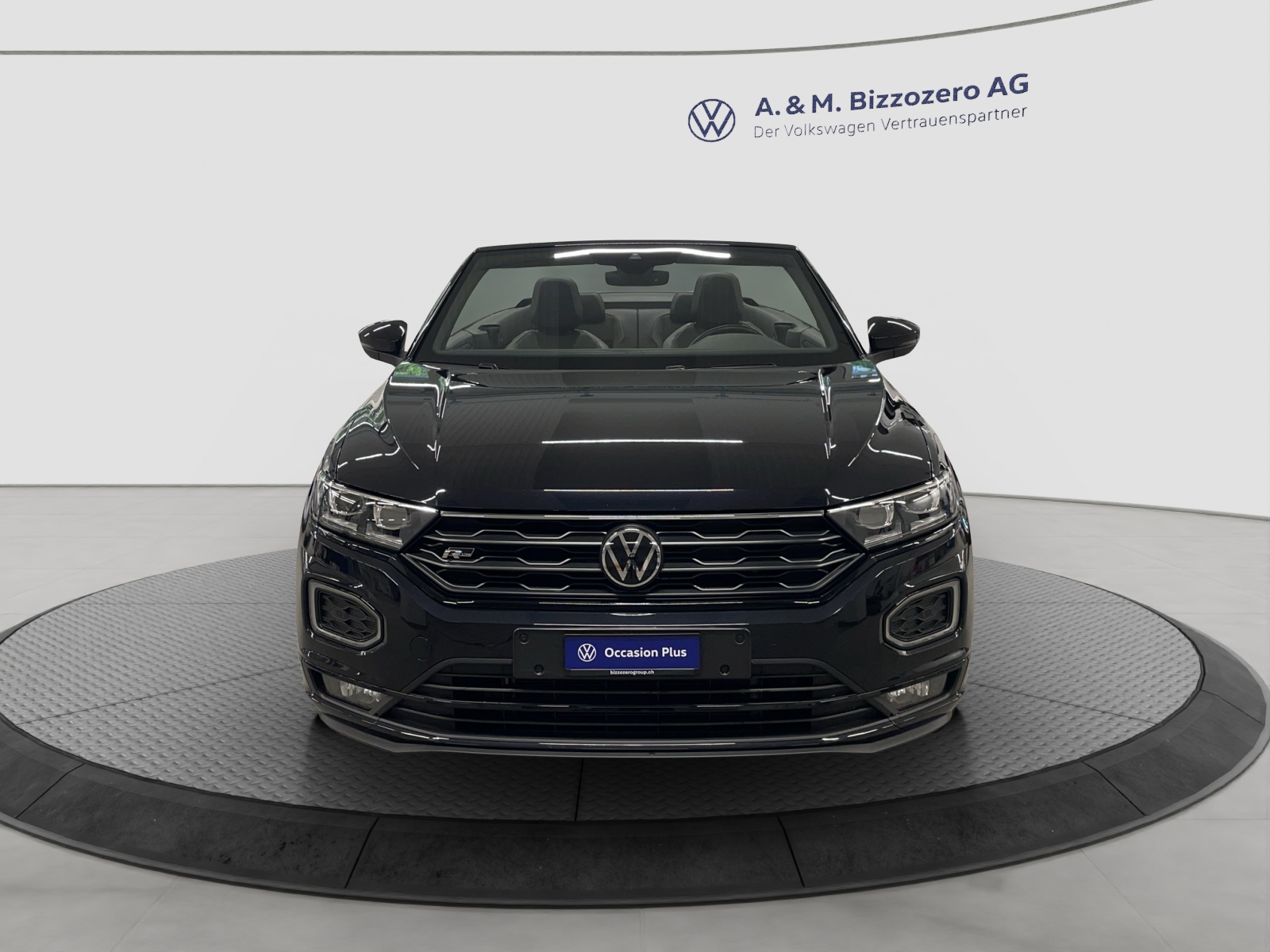 VW T-Roc Cabriolet 1.5 TSI EVO Black & White DSG-image-7