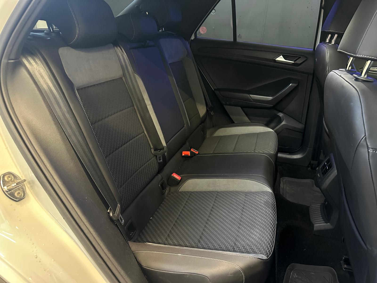 VW T-Roc 2.0 TSI Advance DSG 4Motion-image-12