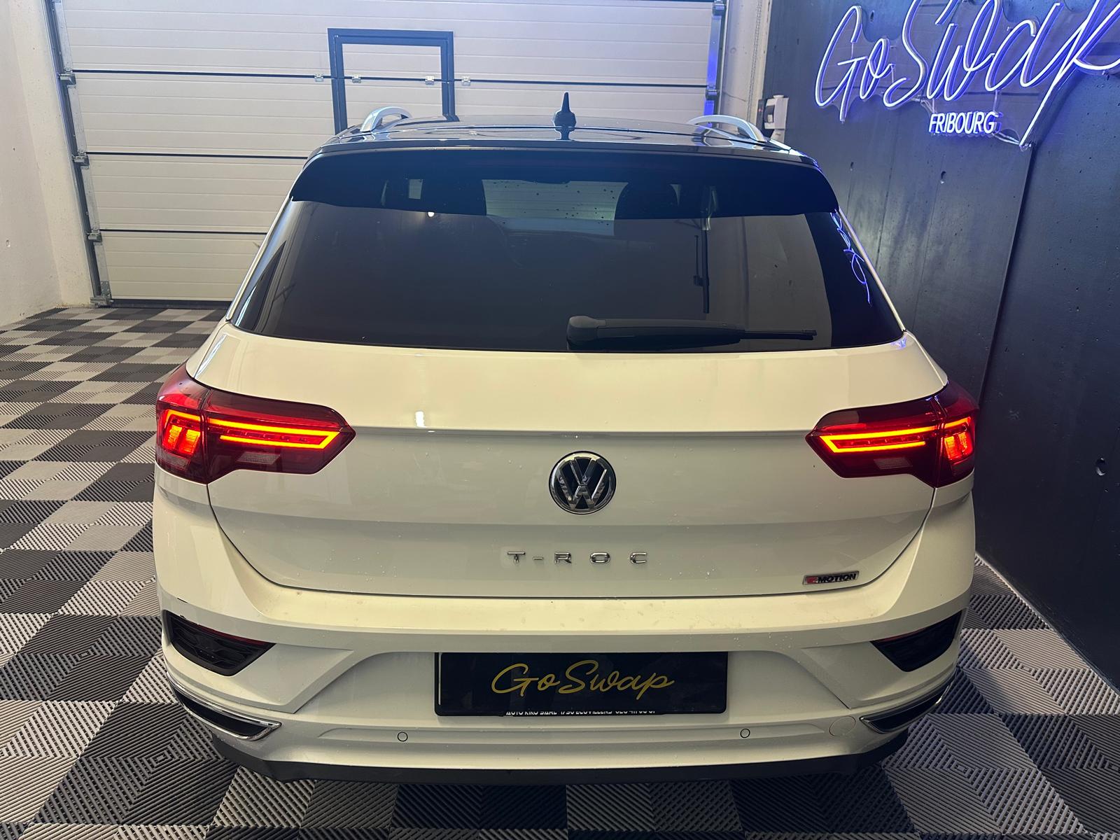 VW T-Roc 2.0 TSI Advance DSG 4Motion-image-4