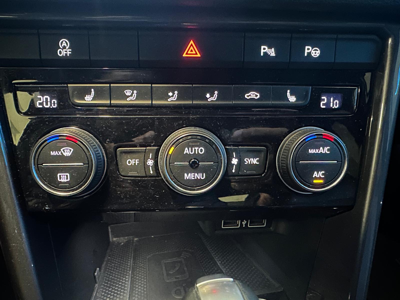 VW T-Roc 2.0 TSI Advance DSG 4Motion-image-23