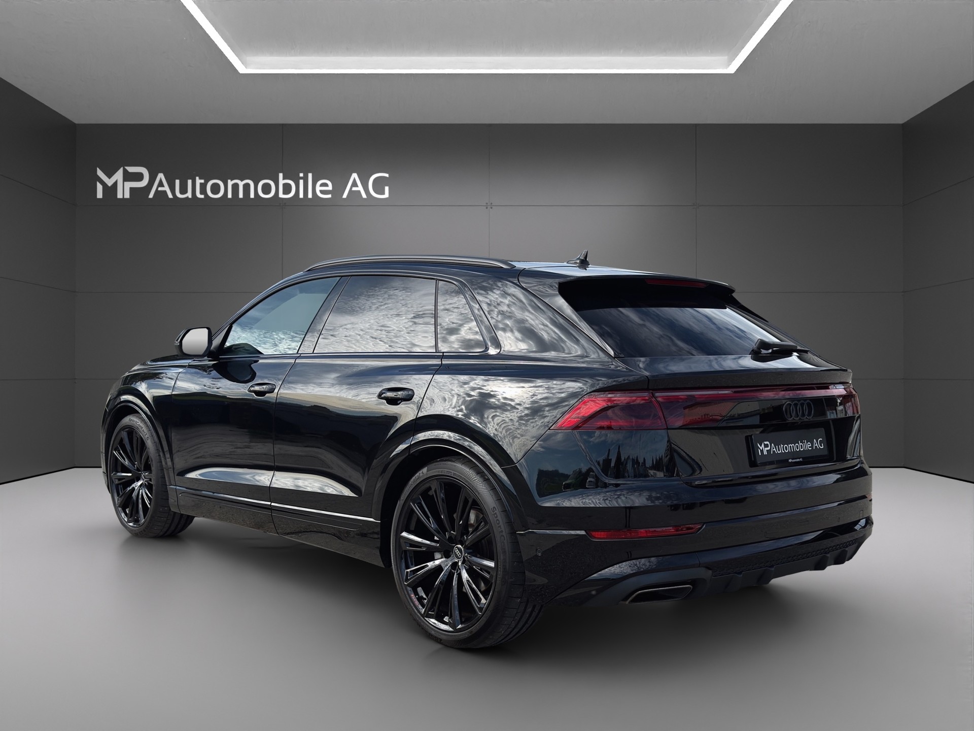AUDI Q8 SUV 55 TFSI S Line quattro tiptronic-image-5
