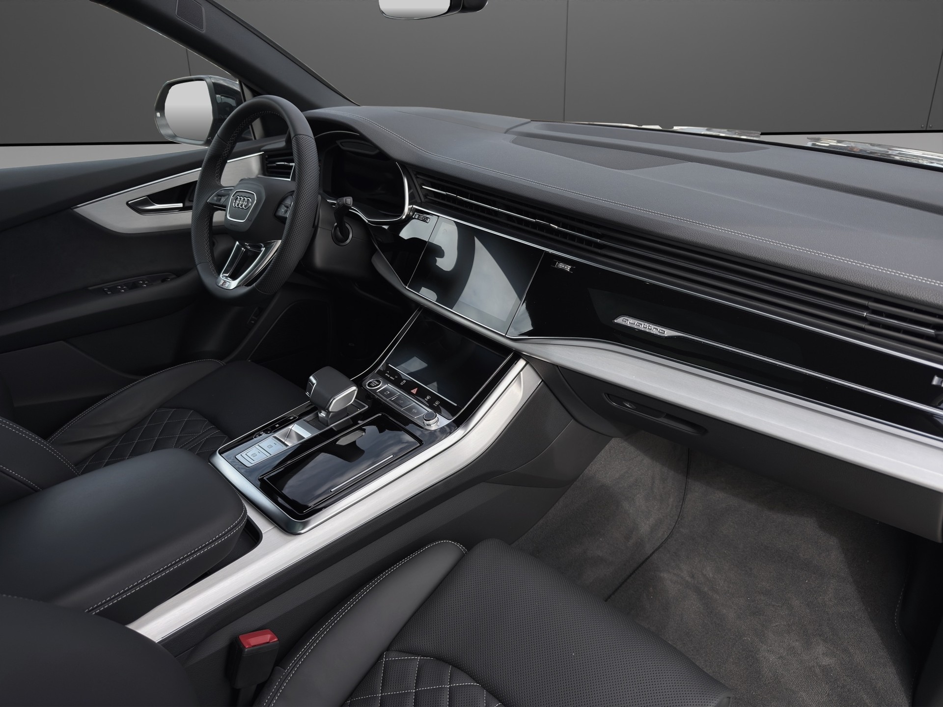 AUDI Q8 SUV 55 TFSI S Line quattro tiptronic-image-12