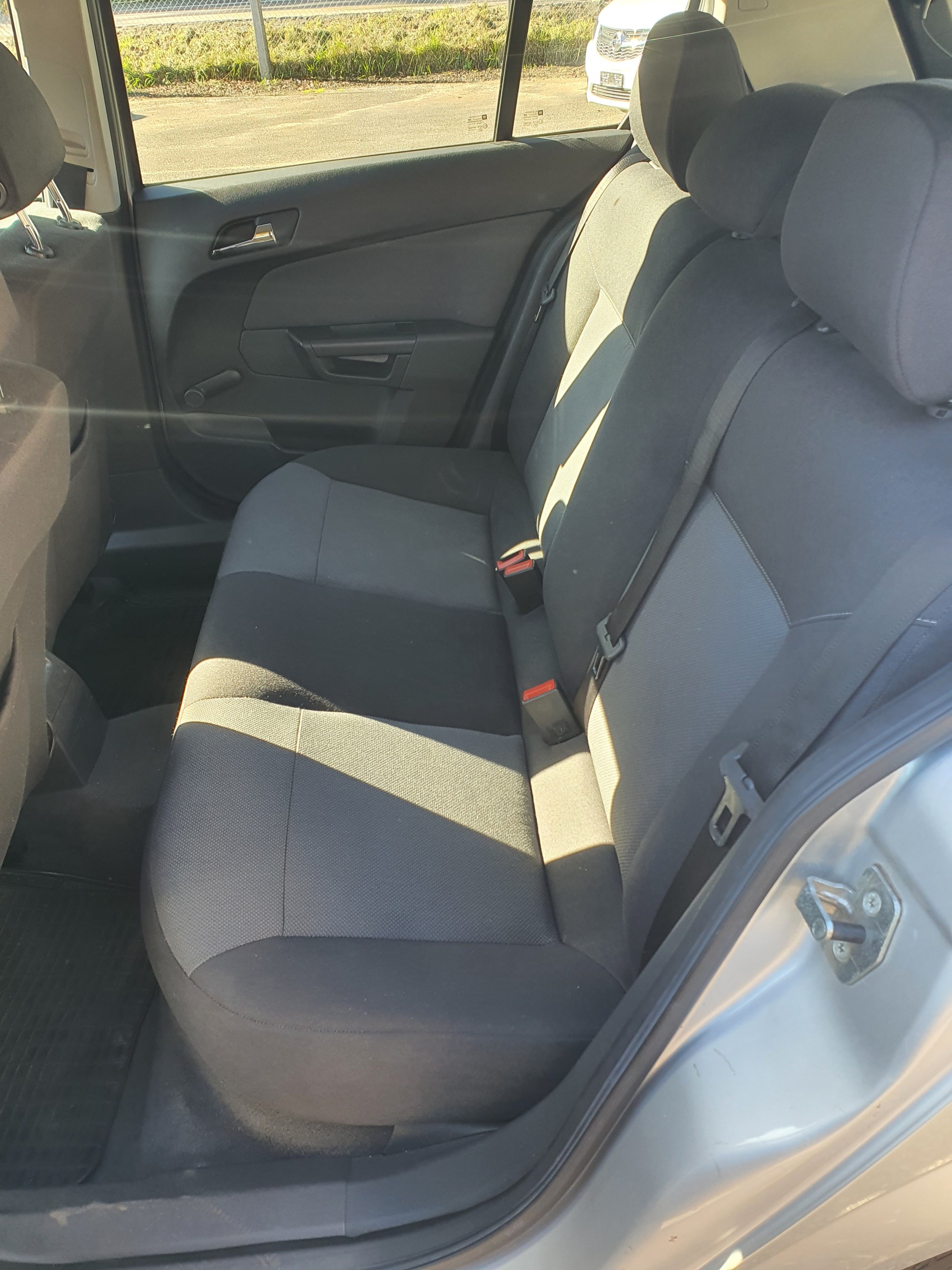 OPEL Astra 1.6i 16V TP Enjoy-image-6