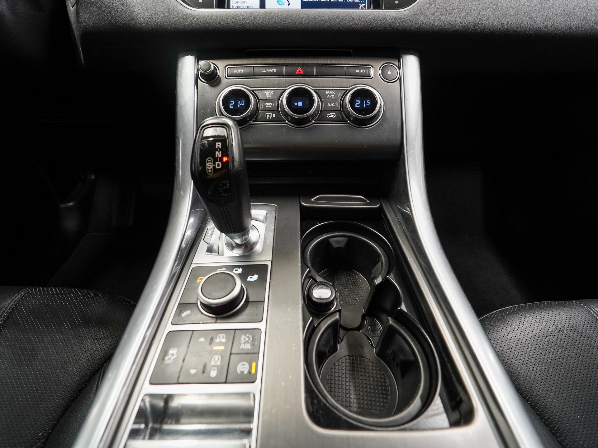 LAND ROVER Range Rover Sport 3.0 TDV6 SE Automatic-image-19