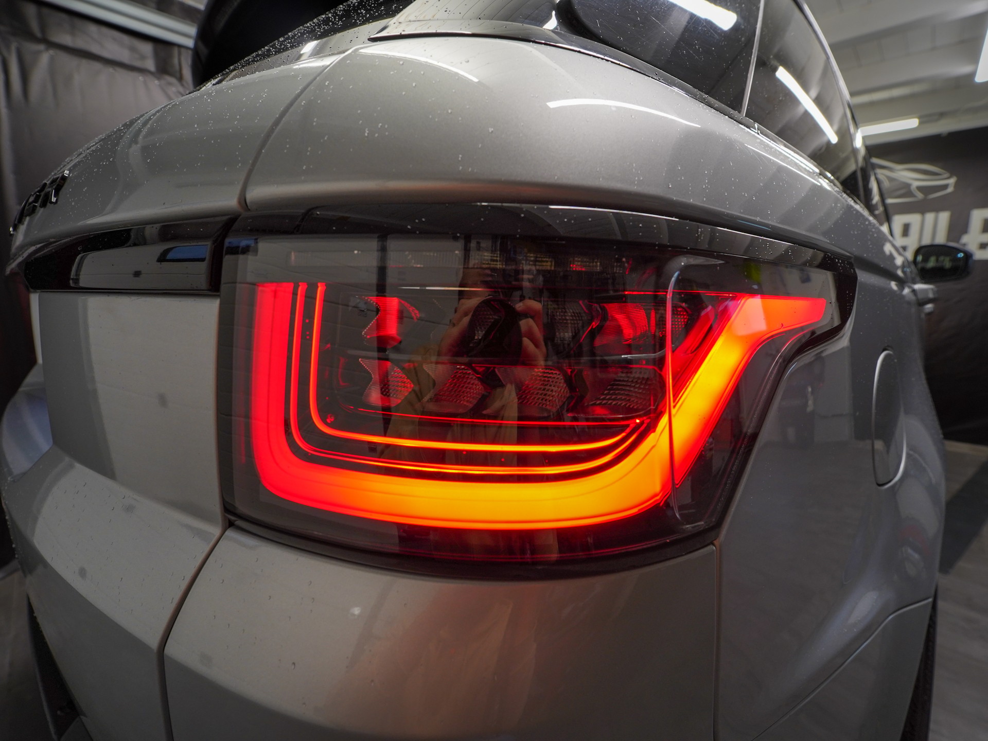LAND ROVER Range Rover Sport 3.0 TDV6 SE Automatic-image-24
