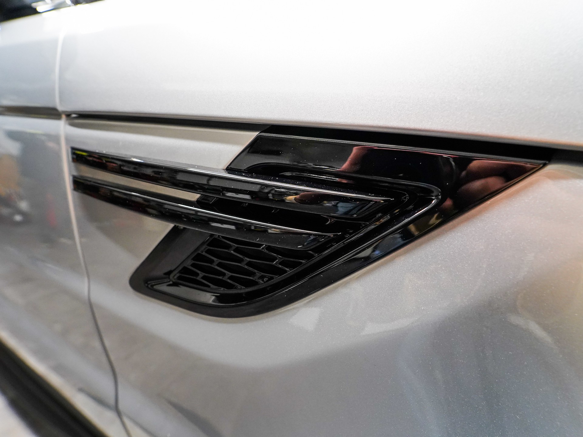 LAND ROVER Range Rover Sport 3.0 TDV6 SE Automatic-image-22