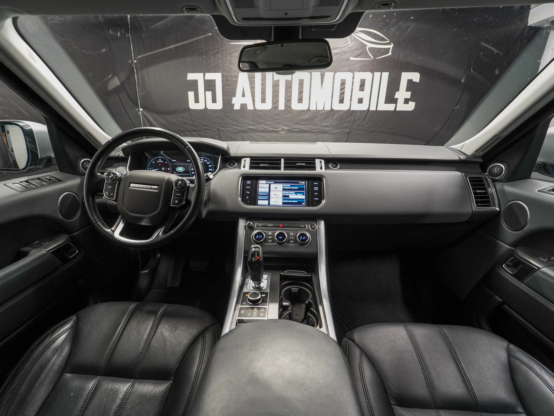 LAND ROVER Range Rover Sport 3.0 TDV6 SE Automatic-image-16