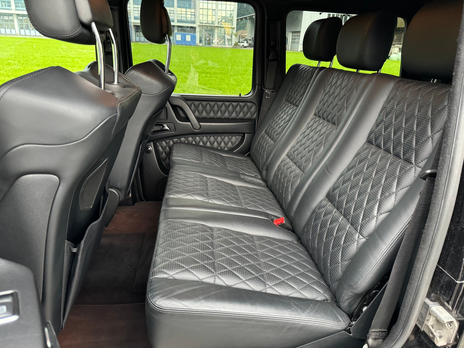 MERCEDES-BENZ G 63 AMG lang-image-5