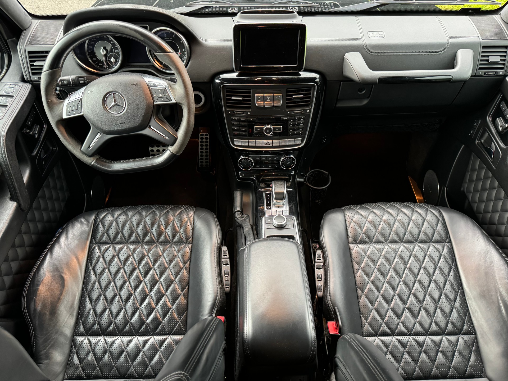 MERCEDES-BENZ G 63 AMG lang-image-4