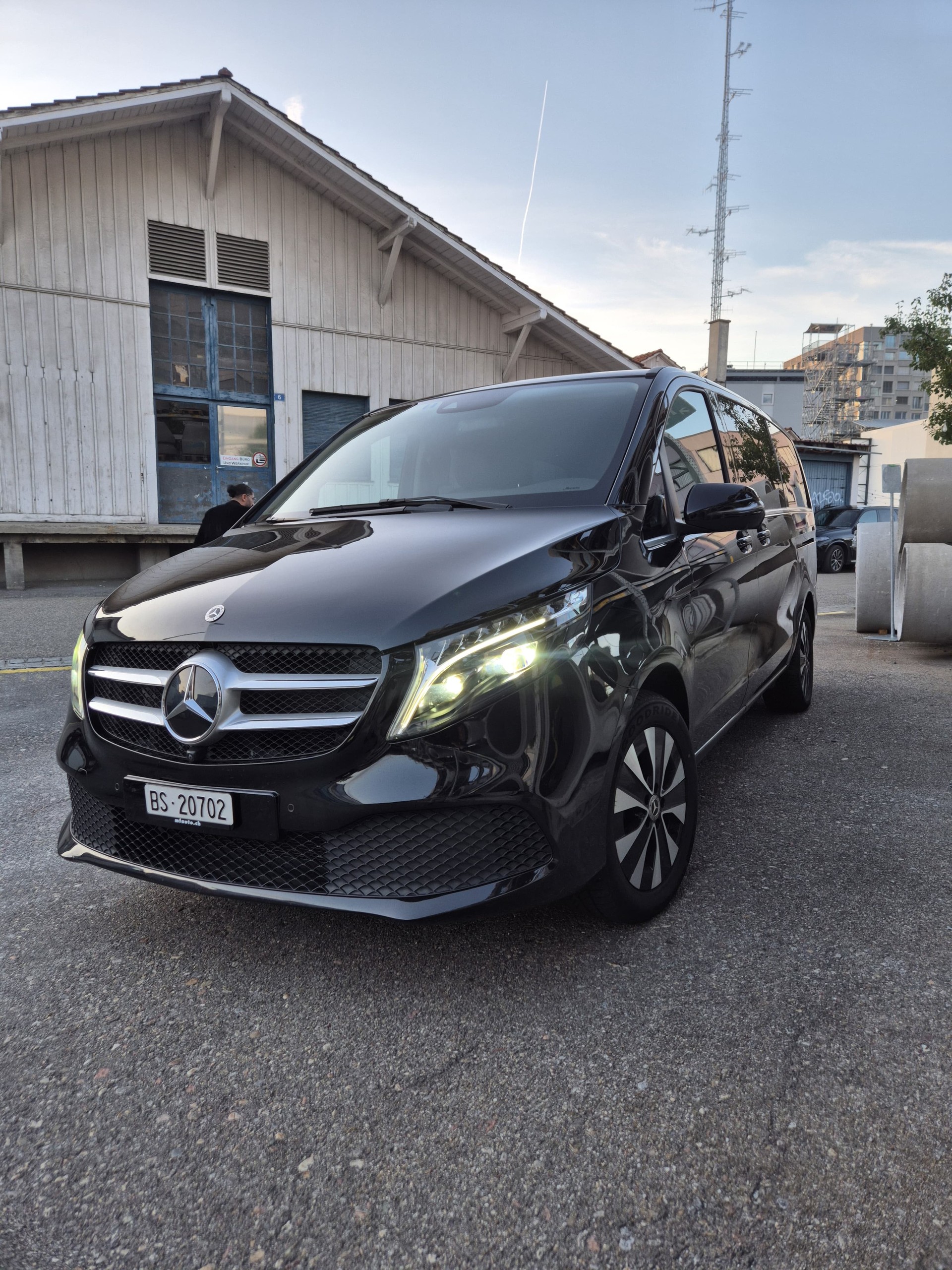 MERCEDES-BENZ V 250 d lang-image-0
