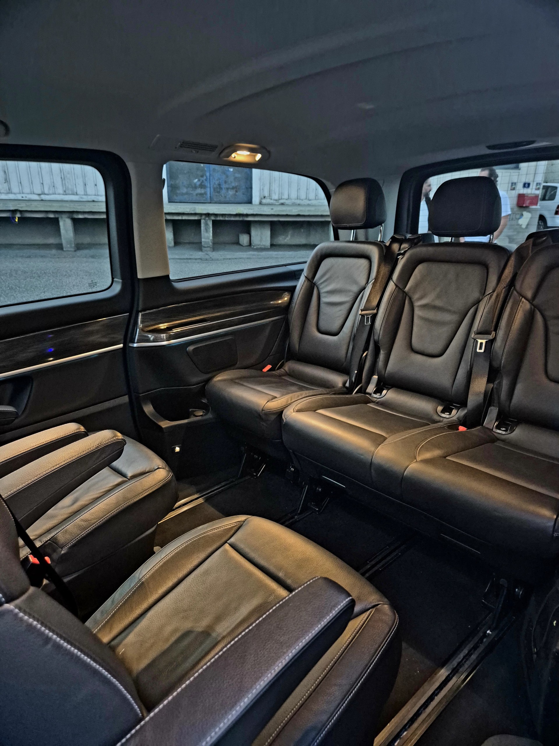 MERCEDES-BENZ V 250 d lang-image-1