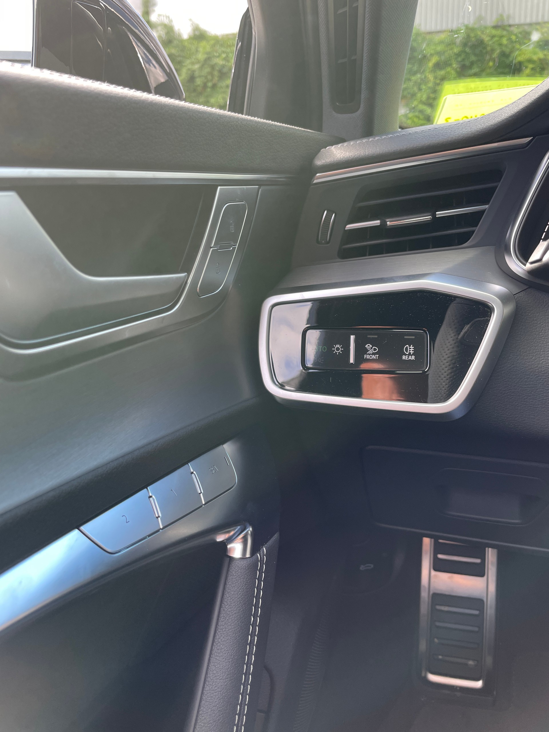 AUDI RS6 Avant 4.0 TFSI V8 quattro-image-22