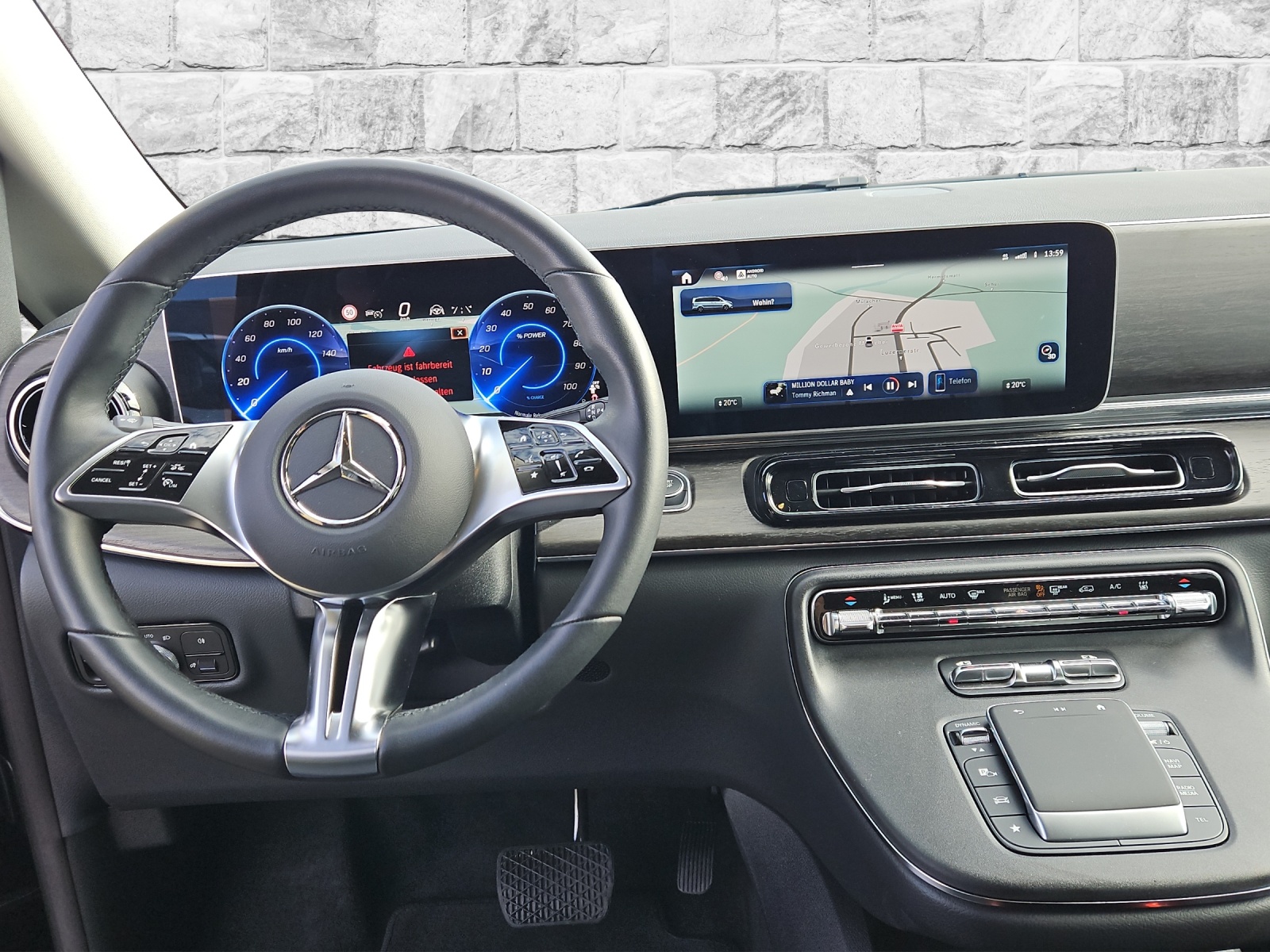 MERCEDES-BENZ EQV 300 lang-image-13