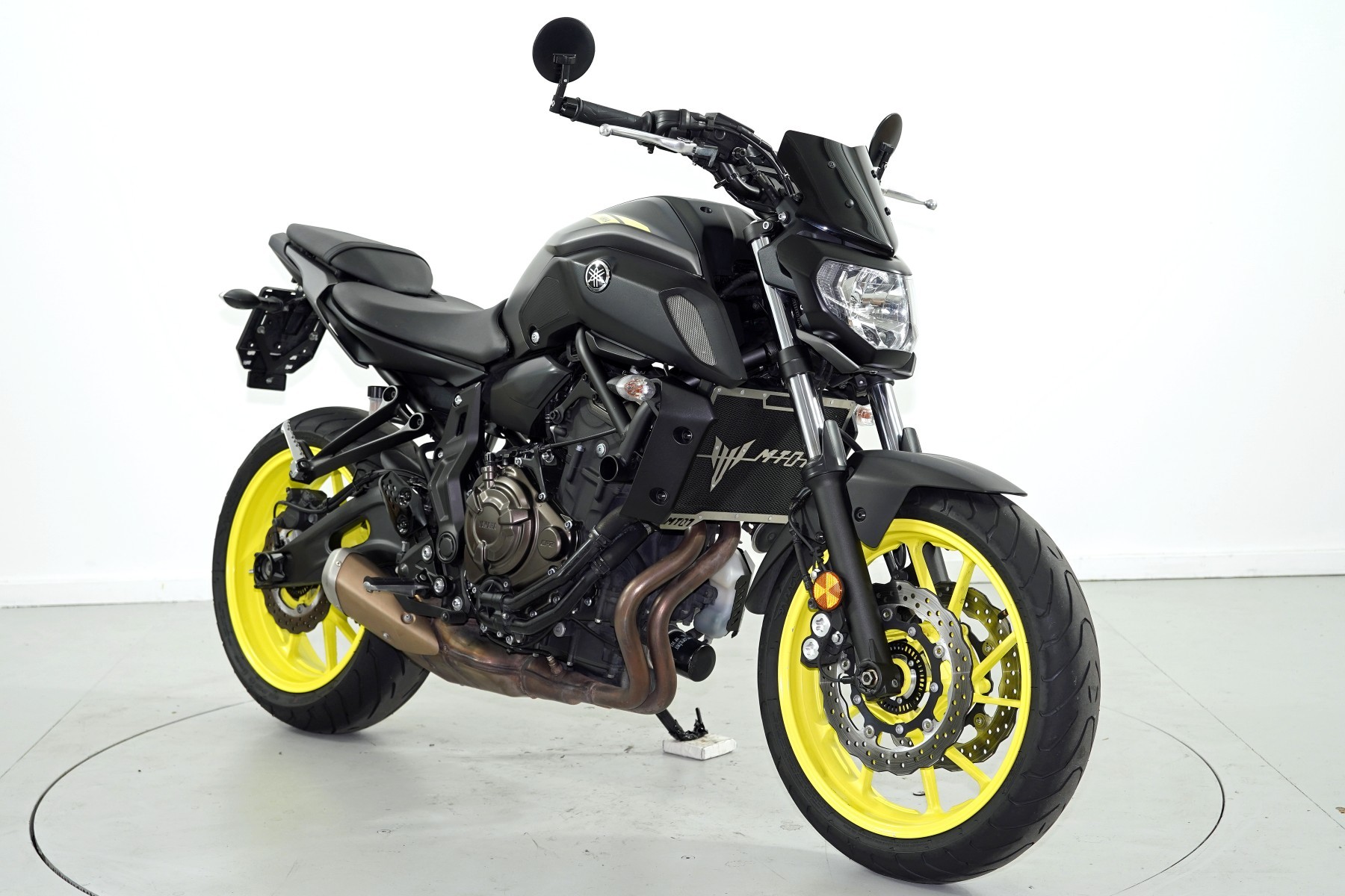 YAMAHA MT-07 ABS-showroom-element-1