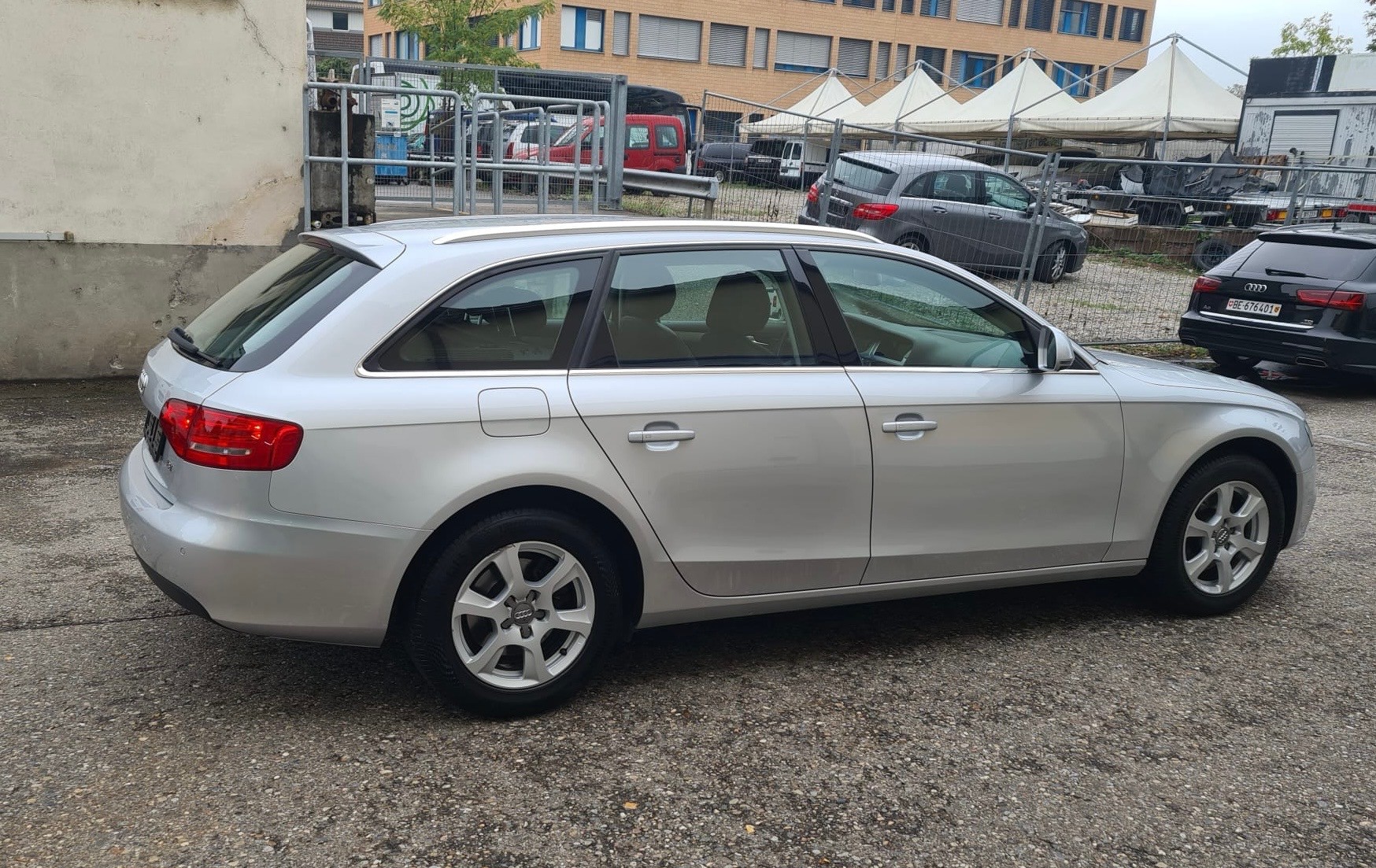 AUDI A4 Avant 1.8 TFSI multitronic-image-4