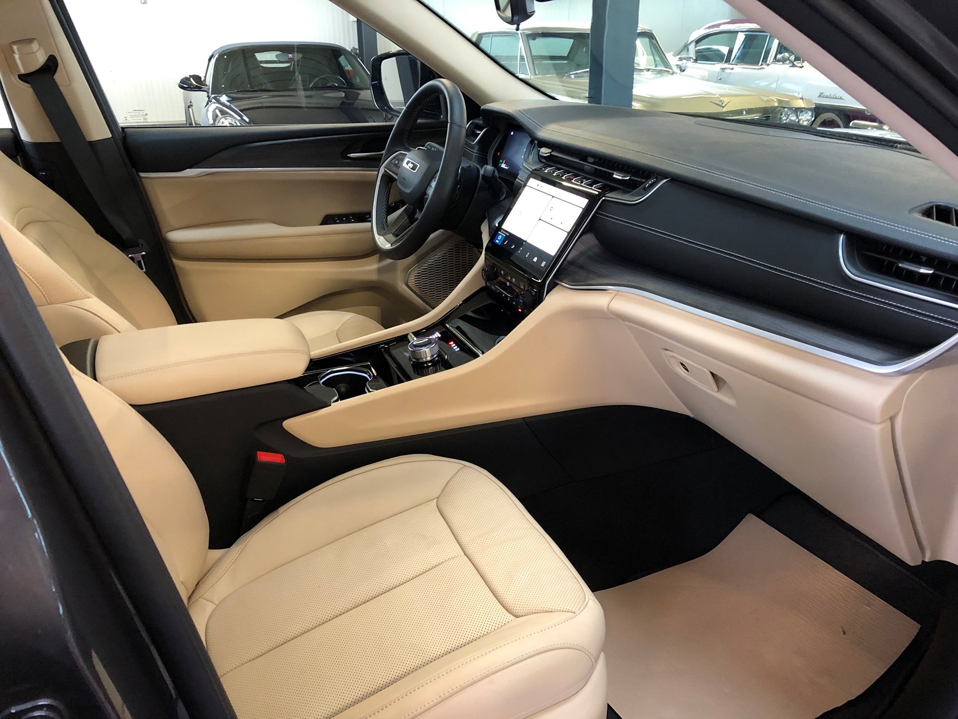 JEEP Grand Cherokee 3.6-V6 LIMITED AWD 4x4 Lang-image-11