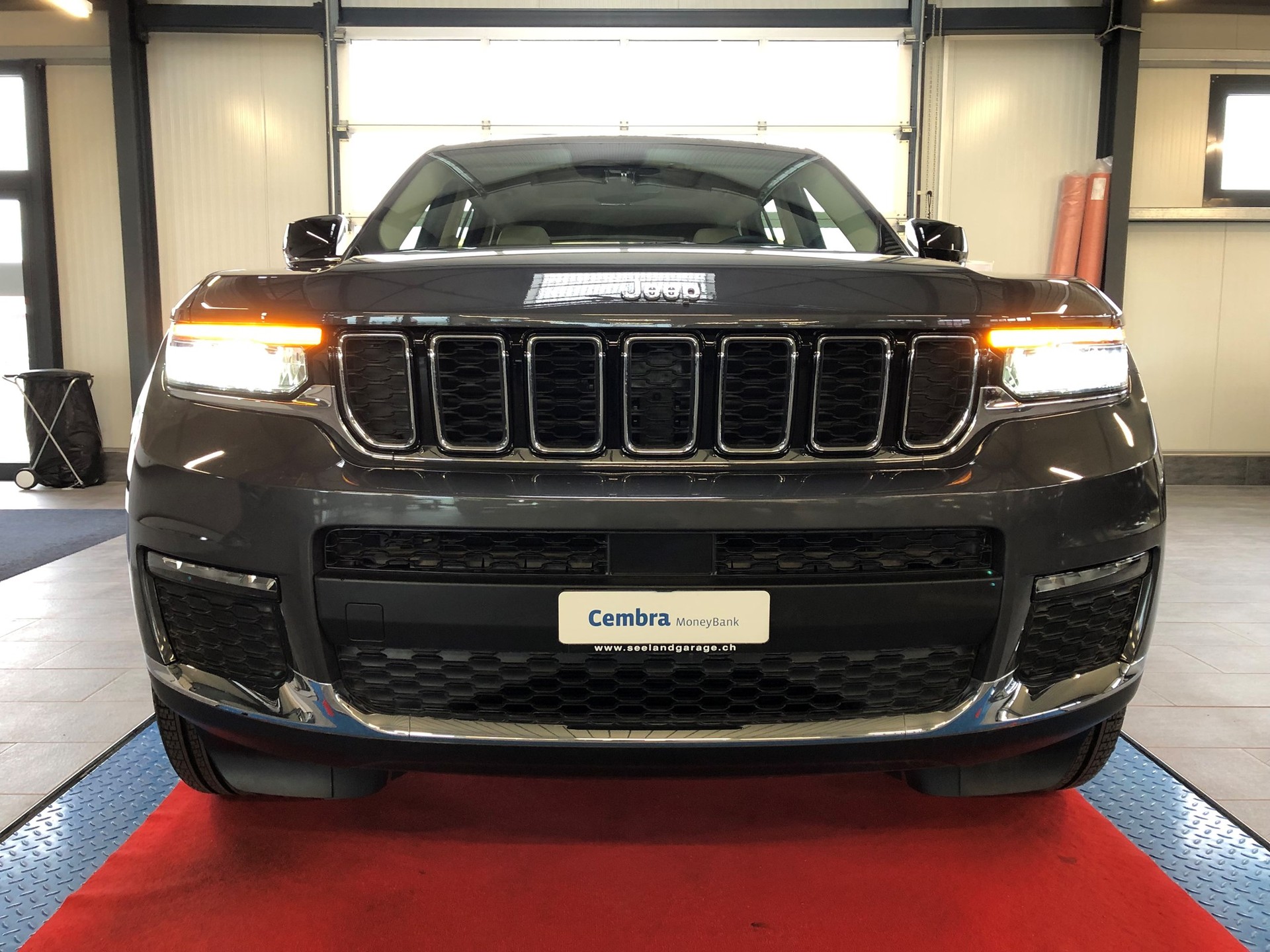 JEEP Grand Cherokee 3.6-V6 LIMITED AWD 4x4 Lang-showroom-element-3