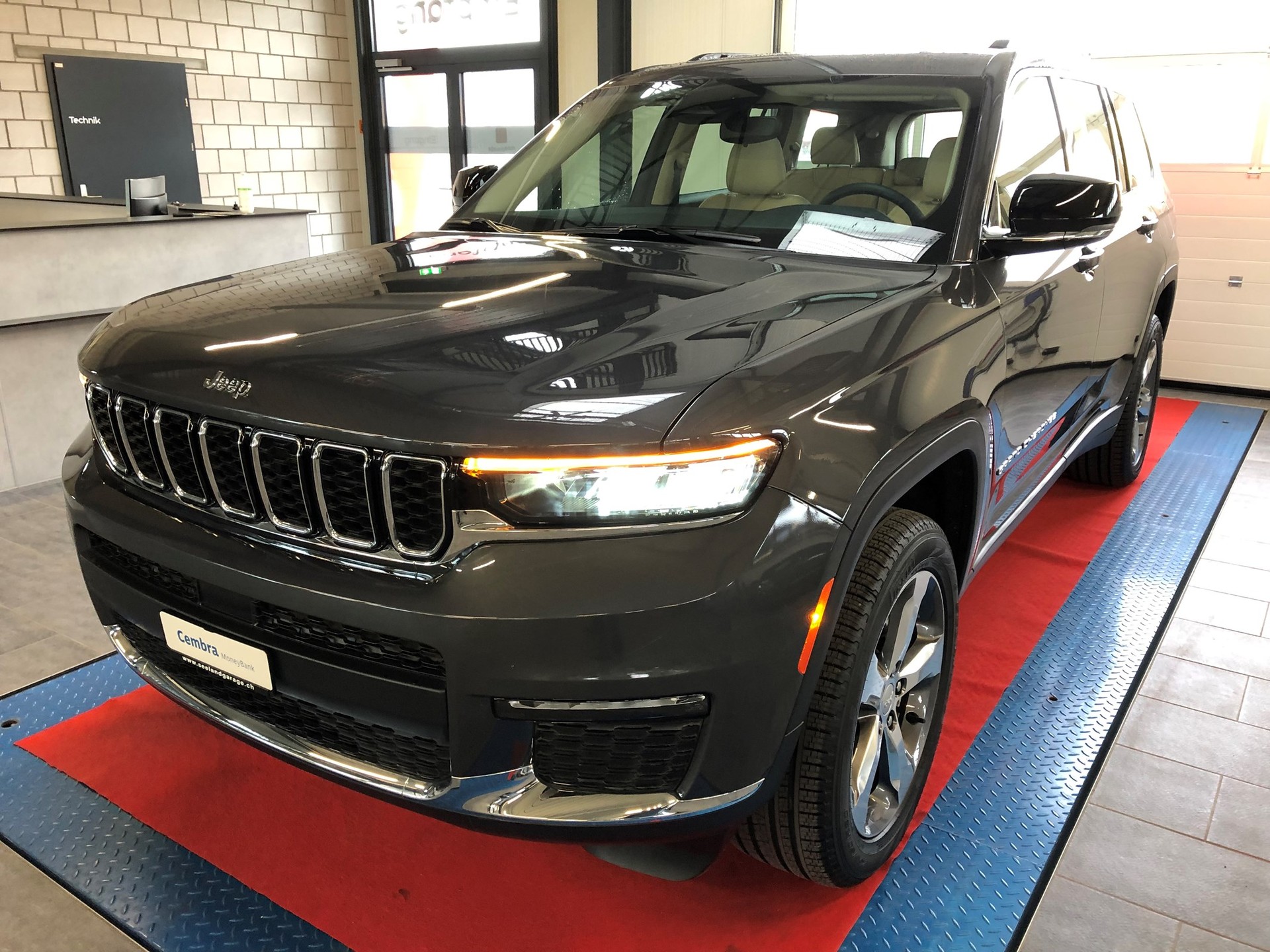 JEEP Grand Cherokee 3.6-V6 LIMITED AWD 4x4 Lang-image-4