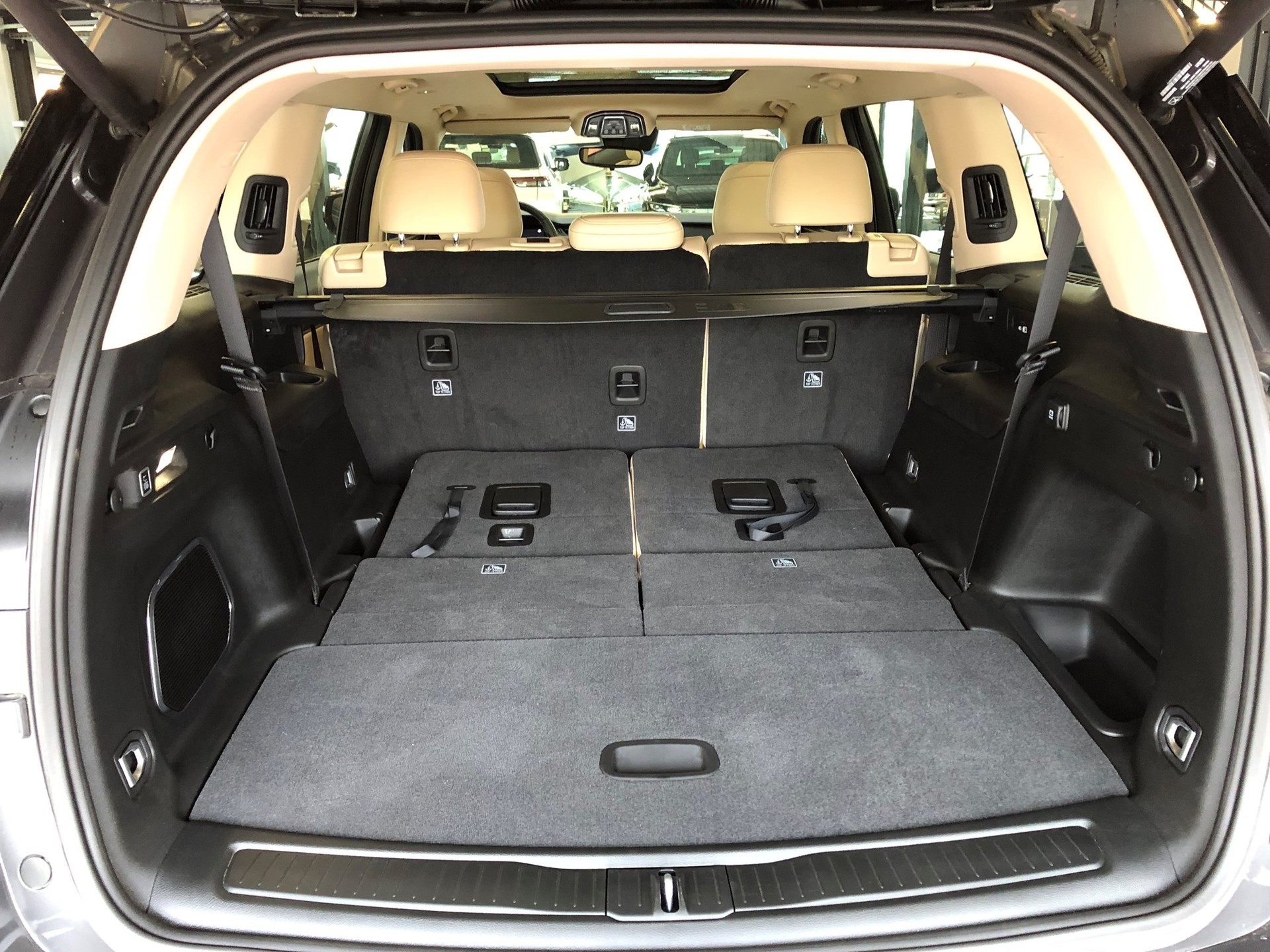 JEEP Grand Cherokee 3.6-V6 LIMITED AWD 4x4 Lang-image-8