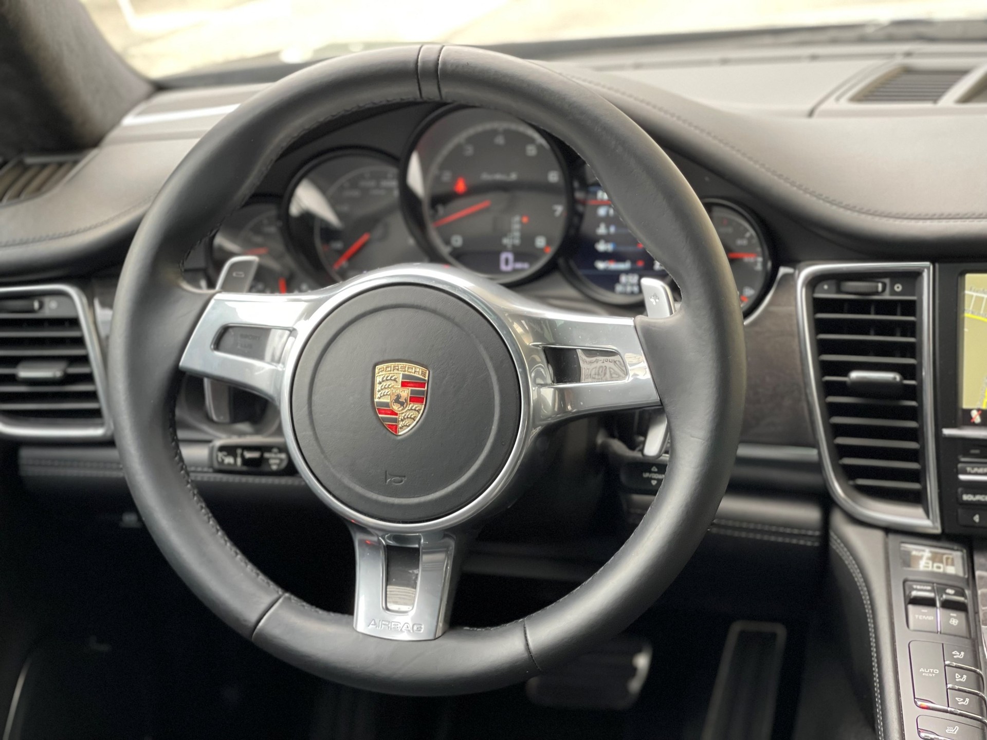 PORSCHE Panamera Turbo S 4.8 PDK-image-15