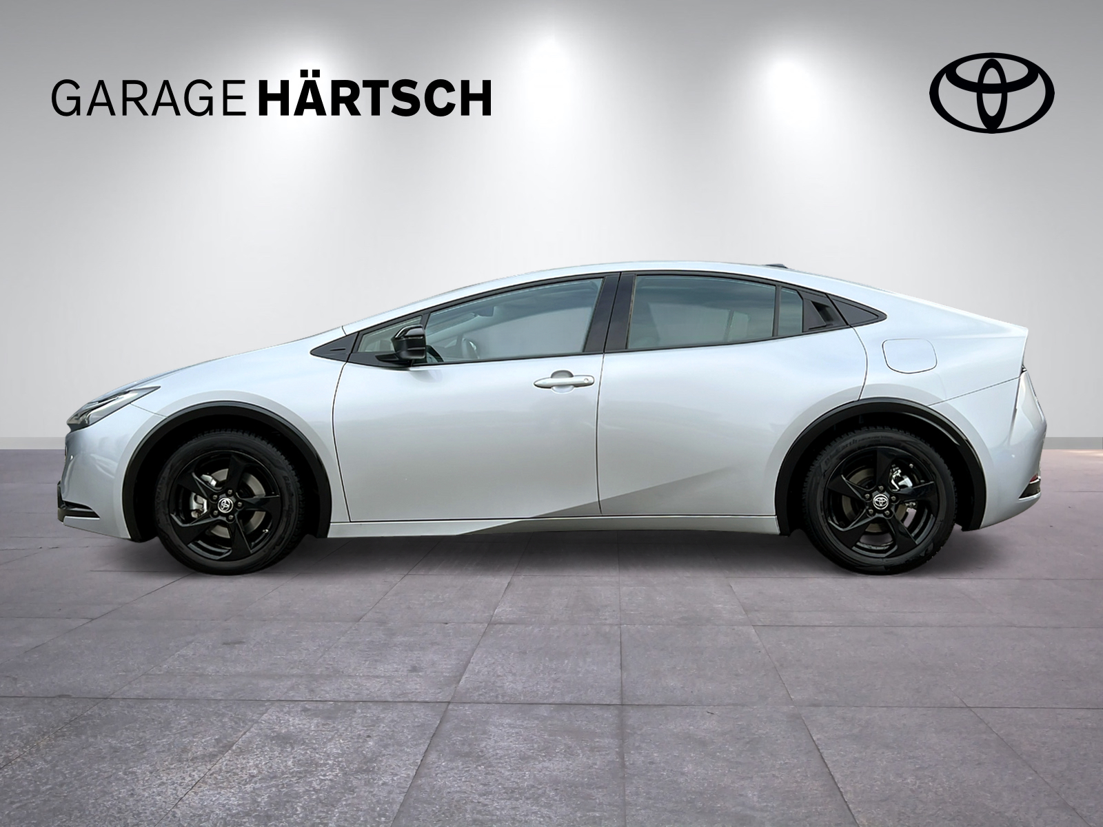 TOYOTA Prius 2.0 Plug-In-Hybrid Style-image-1