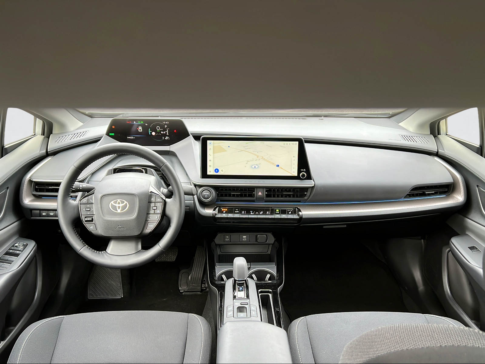 TOYOTA Prius 2.0 Plug-In-Hybrid Style-image-11