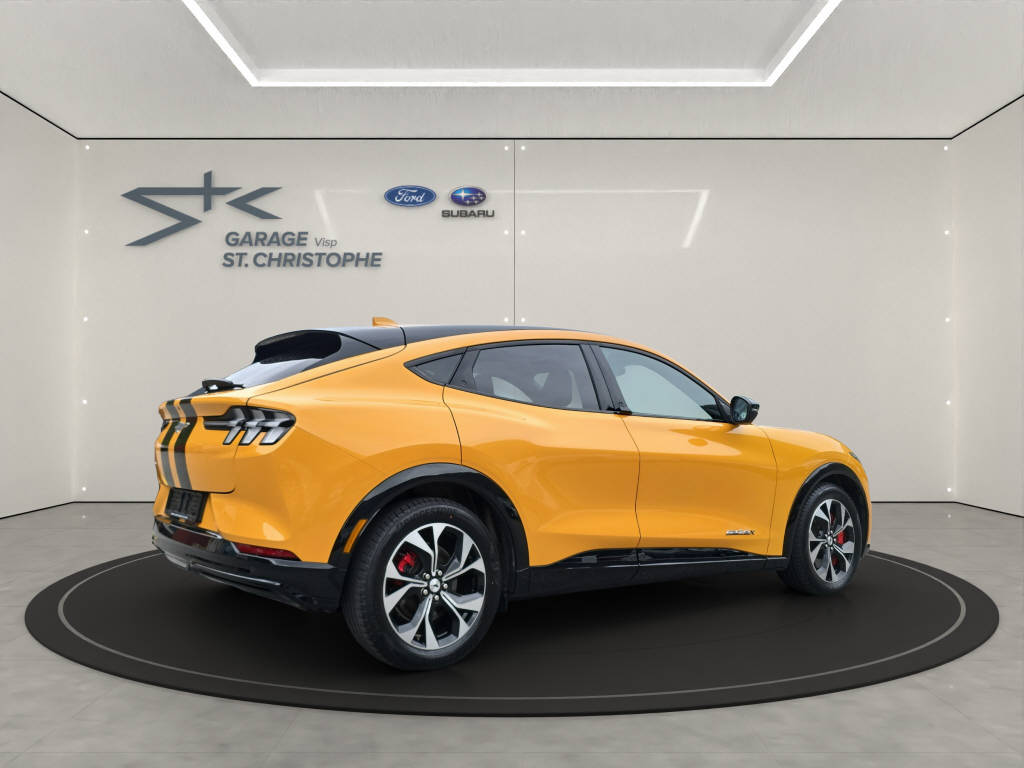 FORD Mustang Mach-E Extended 4x4 99kWh-showroom-element-3