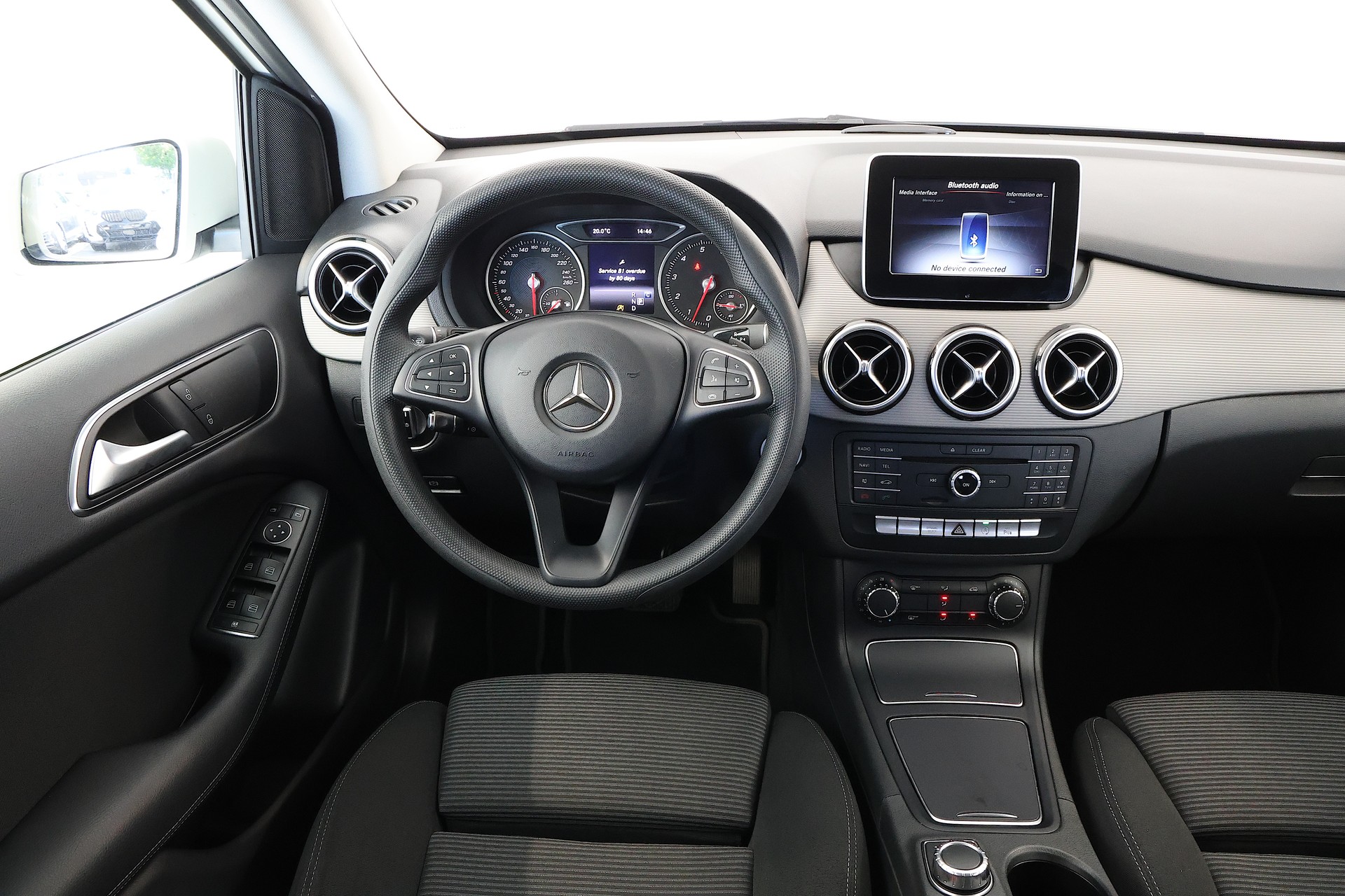 MERCEDES-BENZ B 220 Style 4Matic 7G-DCT-image-9