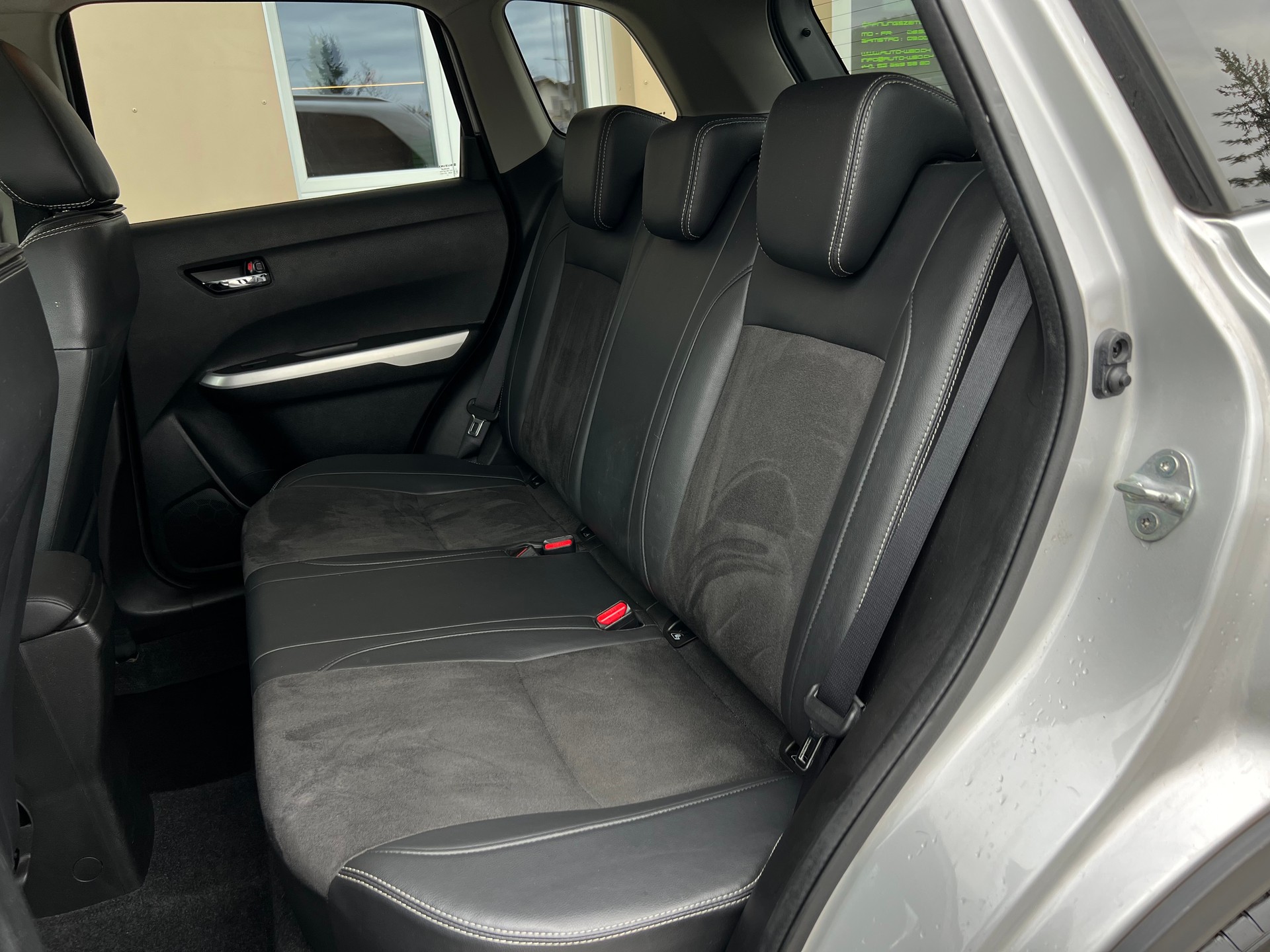 SUZUKI Vitara 1.6 TD Sergio Cellano Top TCSS I 4x4 (CH)-image-25