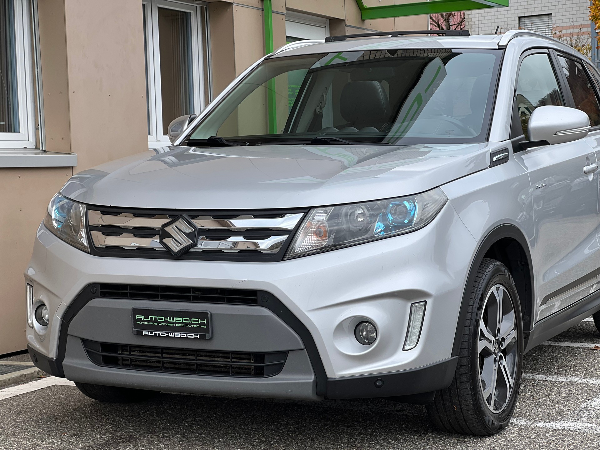 SUZUKI Vitara 1.6 TD Sergio Cellano Top TCSS I 4x4 (CH)-image-9