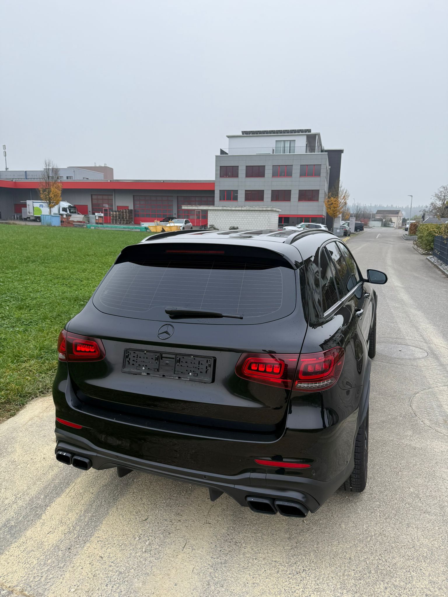 MERCEDES-BENZ GLC 63 S AMG 4Matic 9G-Tronic-image-2