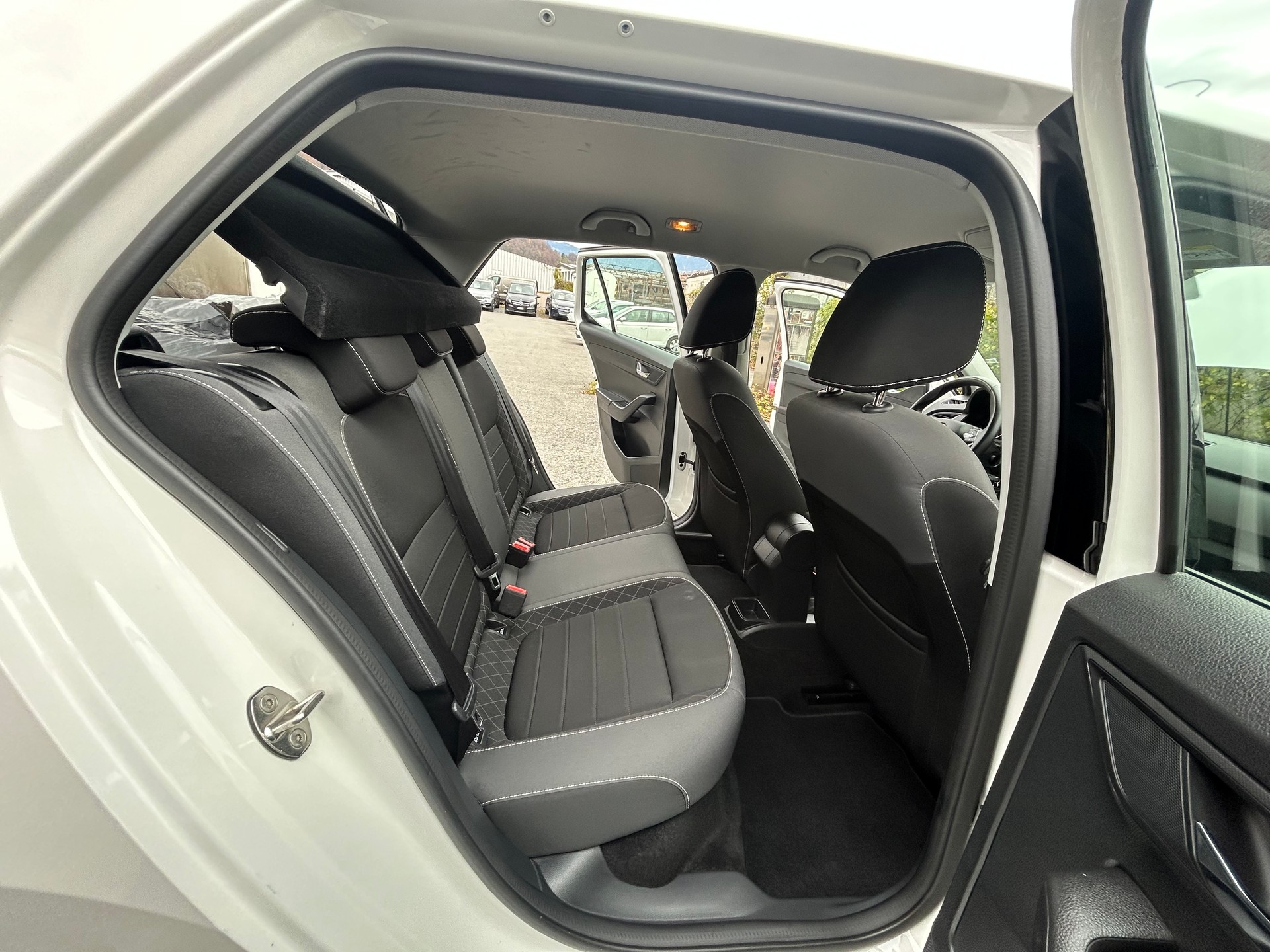 SKODA Fabia 1.0 TSI Ambition DSG-image-13