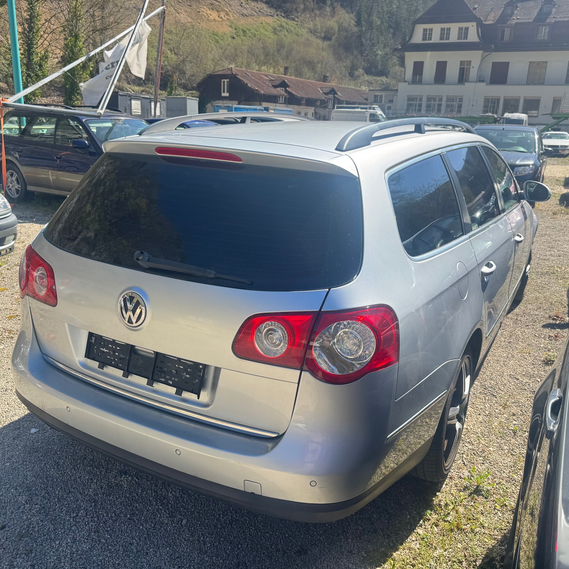 VW Passat Variant 1.8 TSI Sportline Tiptronic-image-3