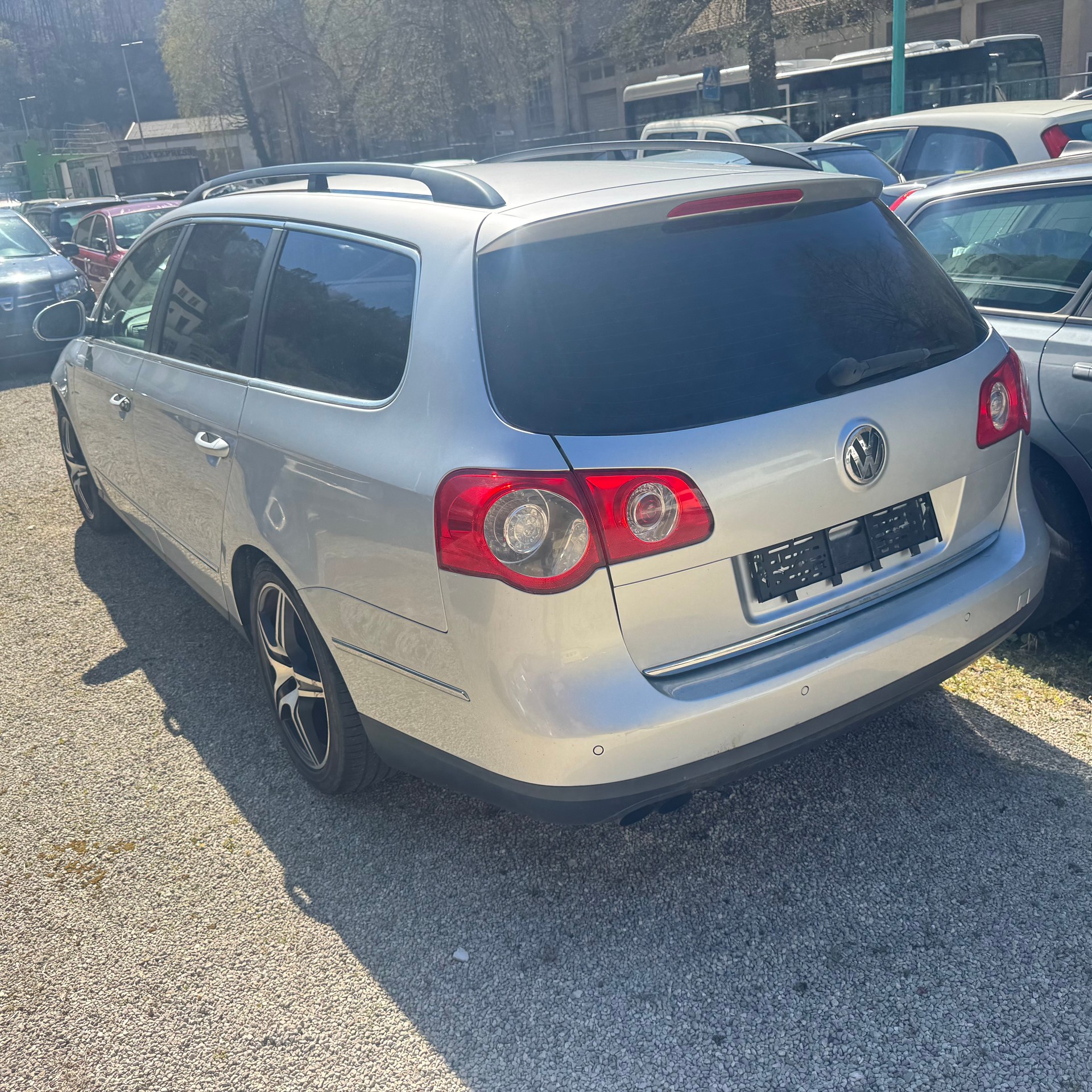 VW Passat Variant 1.8 TSI Sportline Tiptronic-image-2