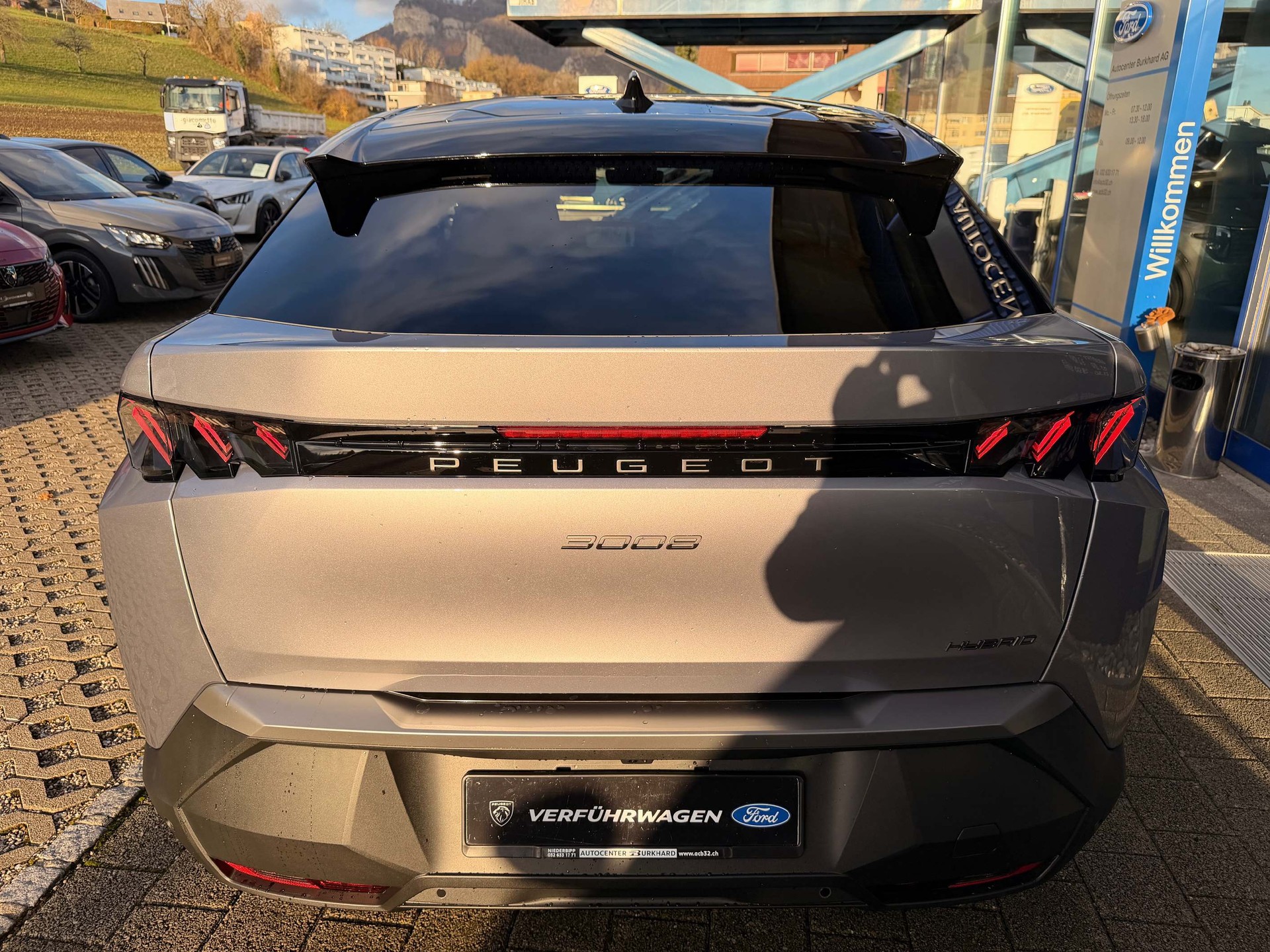 PEUGEOT 3008 1.2 Hybrid GT-image-4
