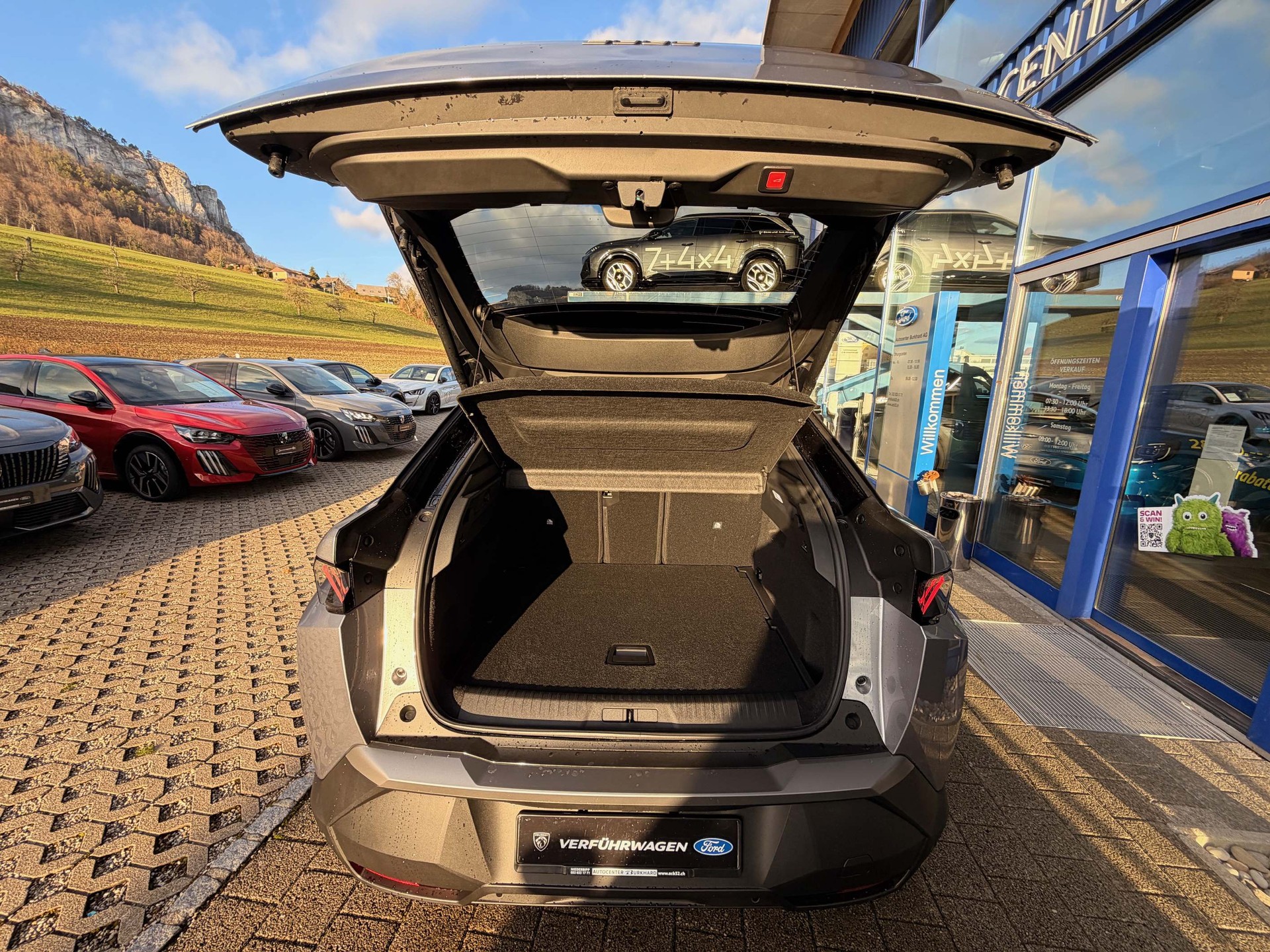 PEUGEOT 3008 1.2 Hybrid GT-image-8