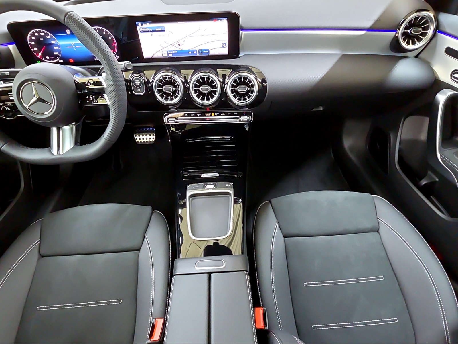 MERCEDES-BENZ A 250 4Matic-image-9