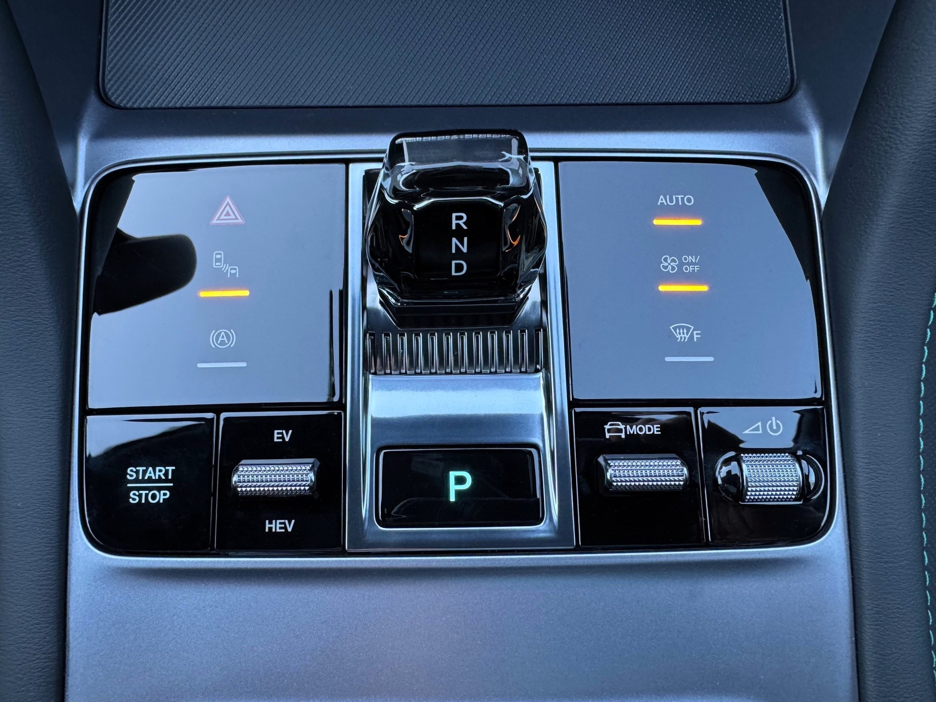 BYD Seal U DM-i Design AWD-image-12
