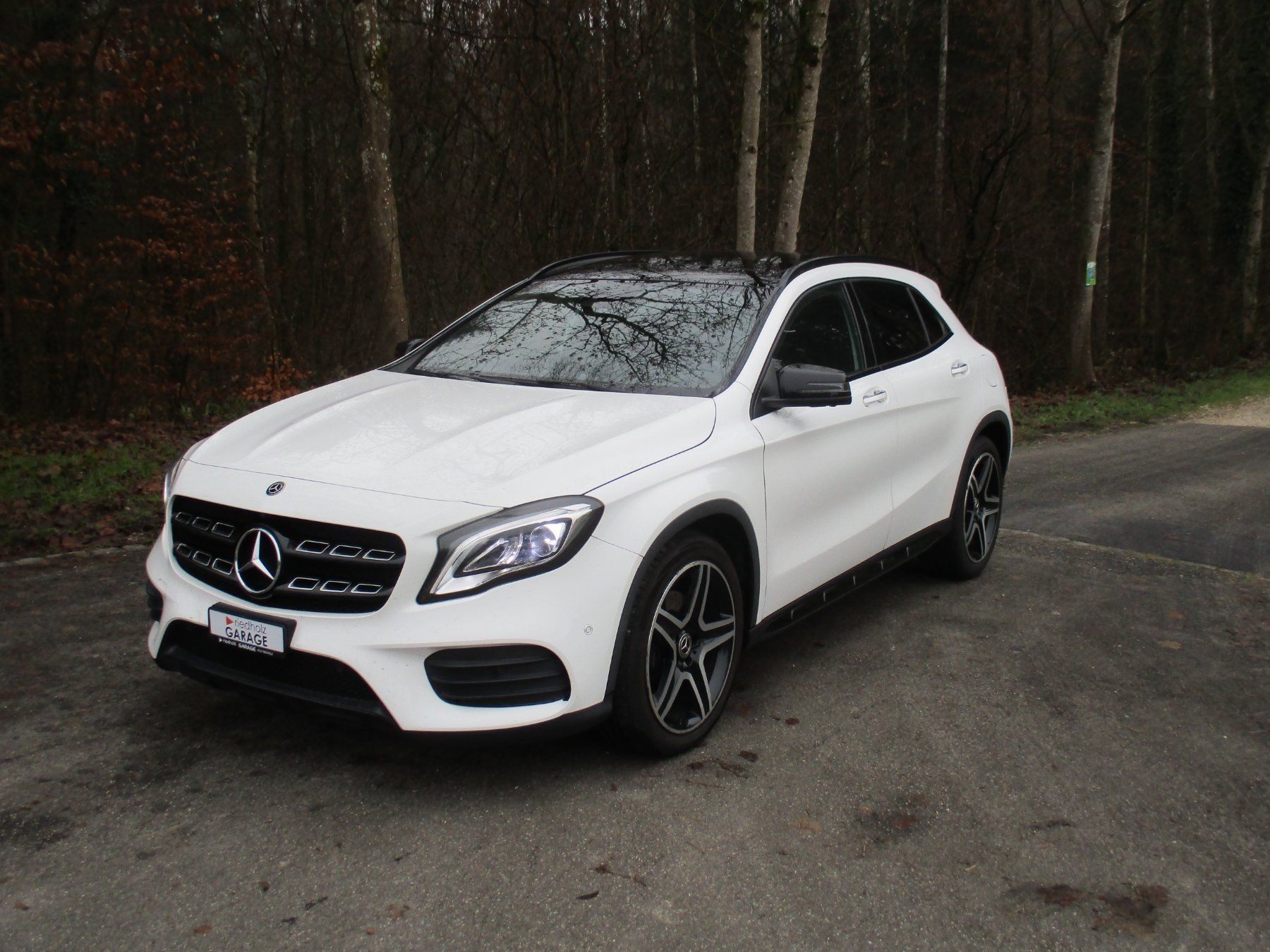 MERCEDES-BENZ GLA 250 AMG Line 4Matic 7G-DCT-image-1