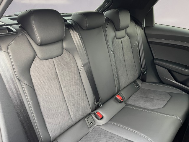AUDI A1 Sportback 30 TFSI S Line Attraction S-tronic-image-17