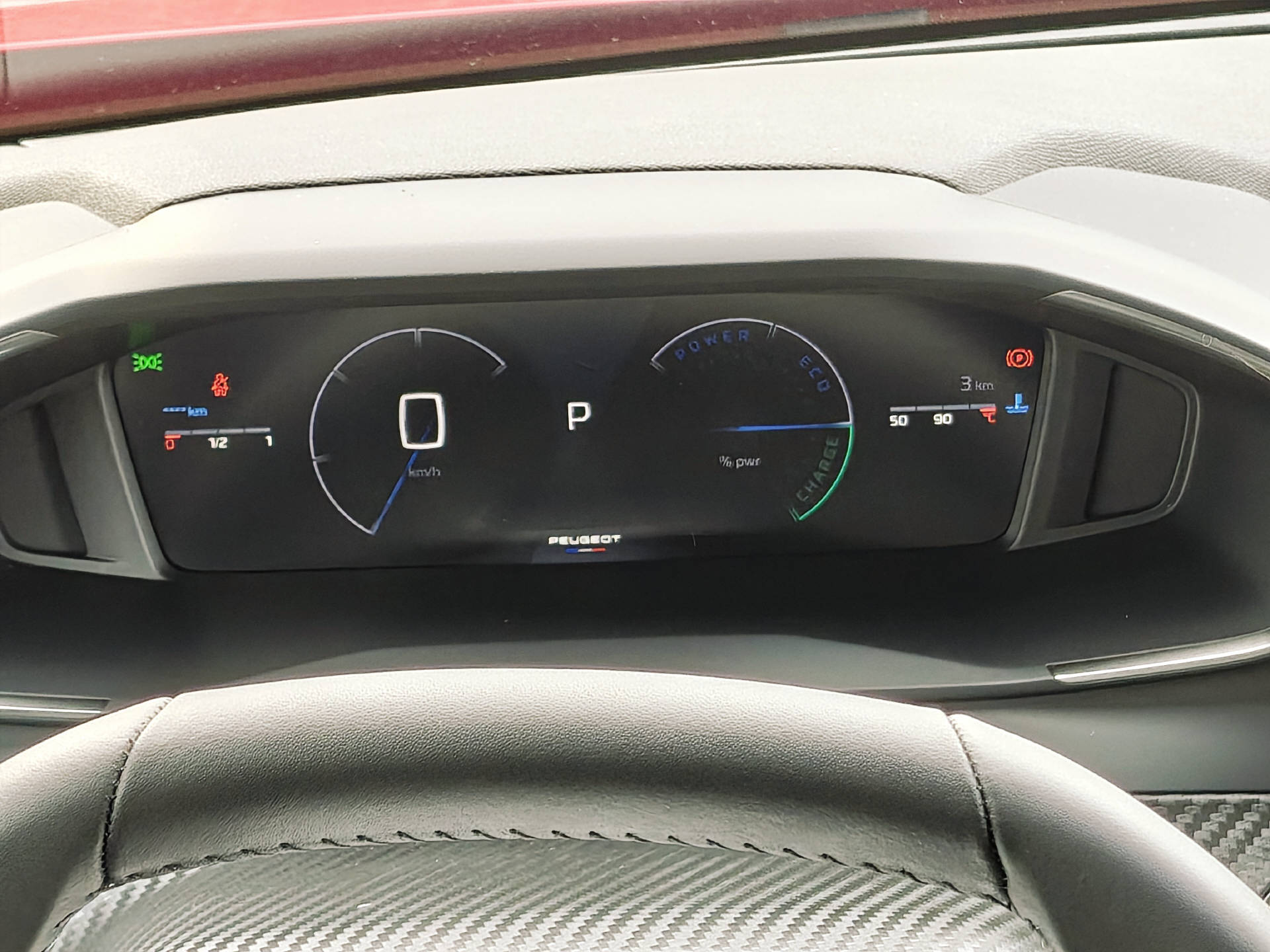 PEUGEOT 2008 1.2 Hybrid Allure-image-13